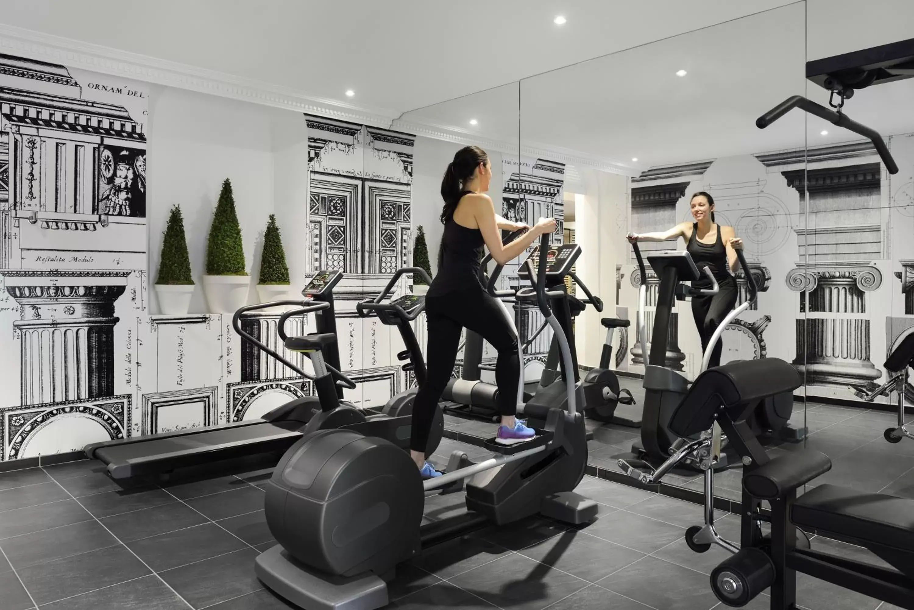 Fitness centre/facilities, Fitness Center/Facilities in Hôtel & Spa Jules César Arles - MGallery Hotel Collection