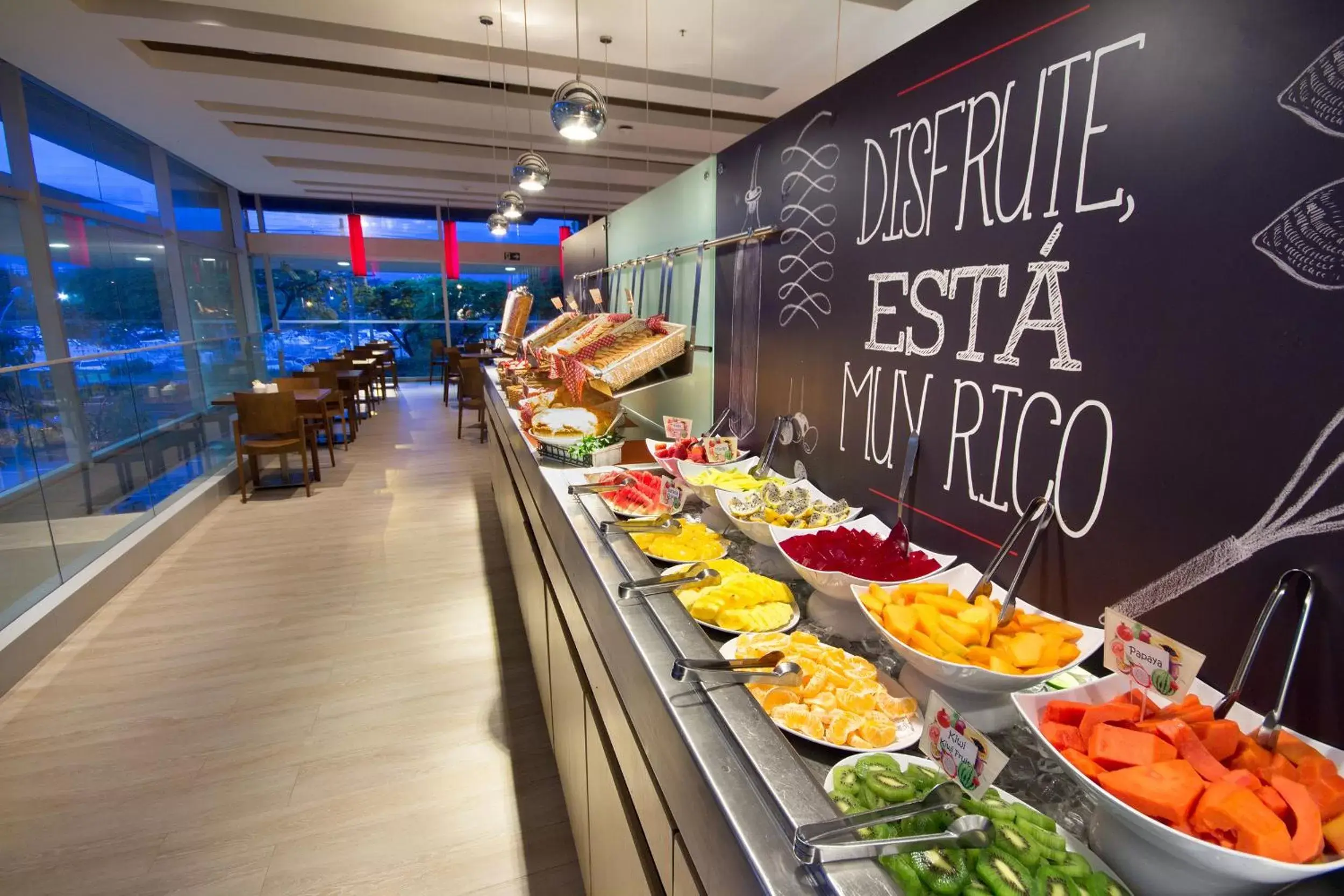 Buffet breakfast in ibis Medellin