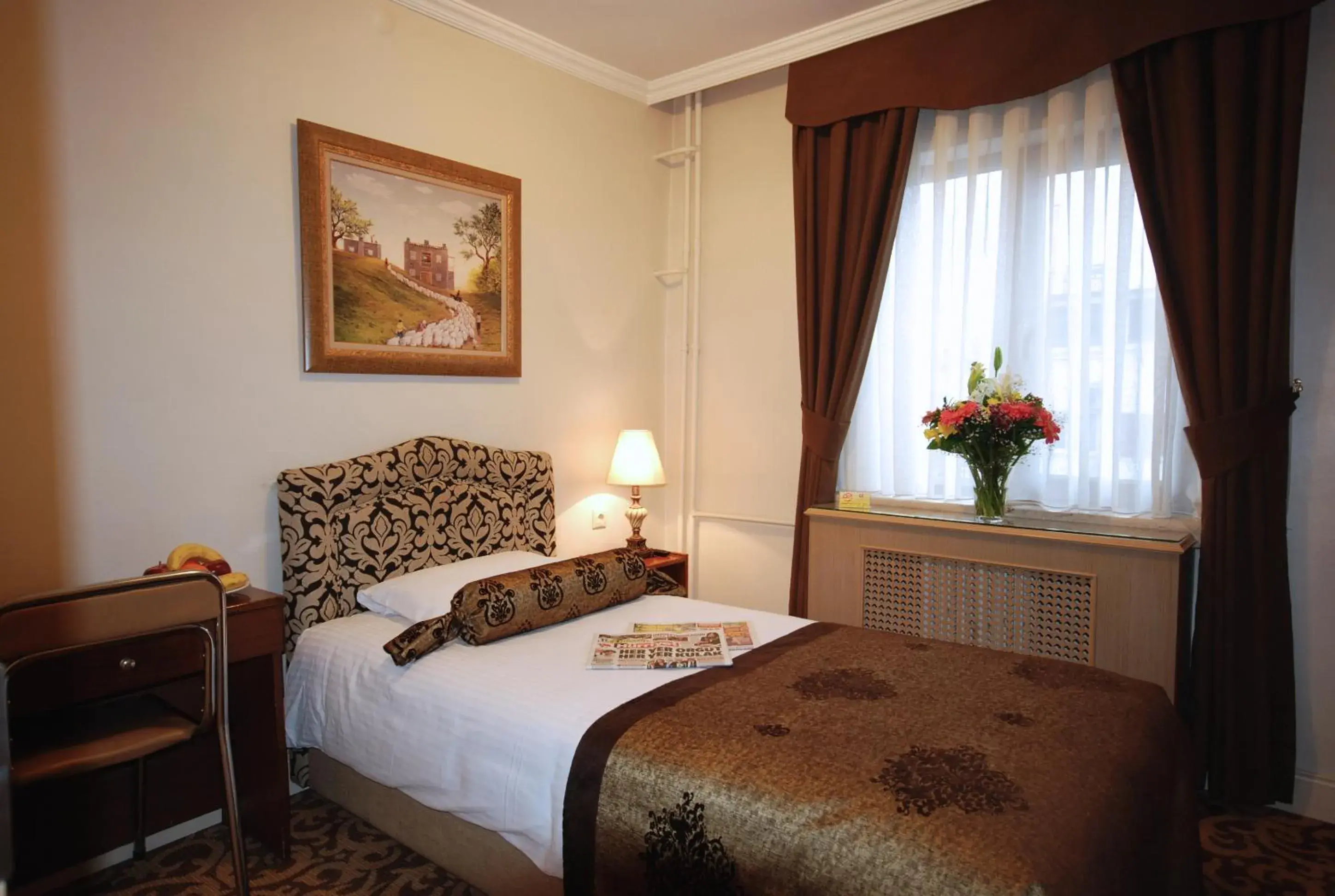 Photo of the whole room, Bed in Hotel Mithat