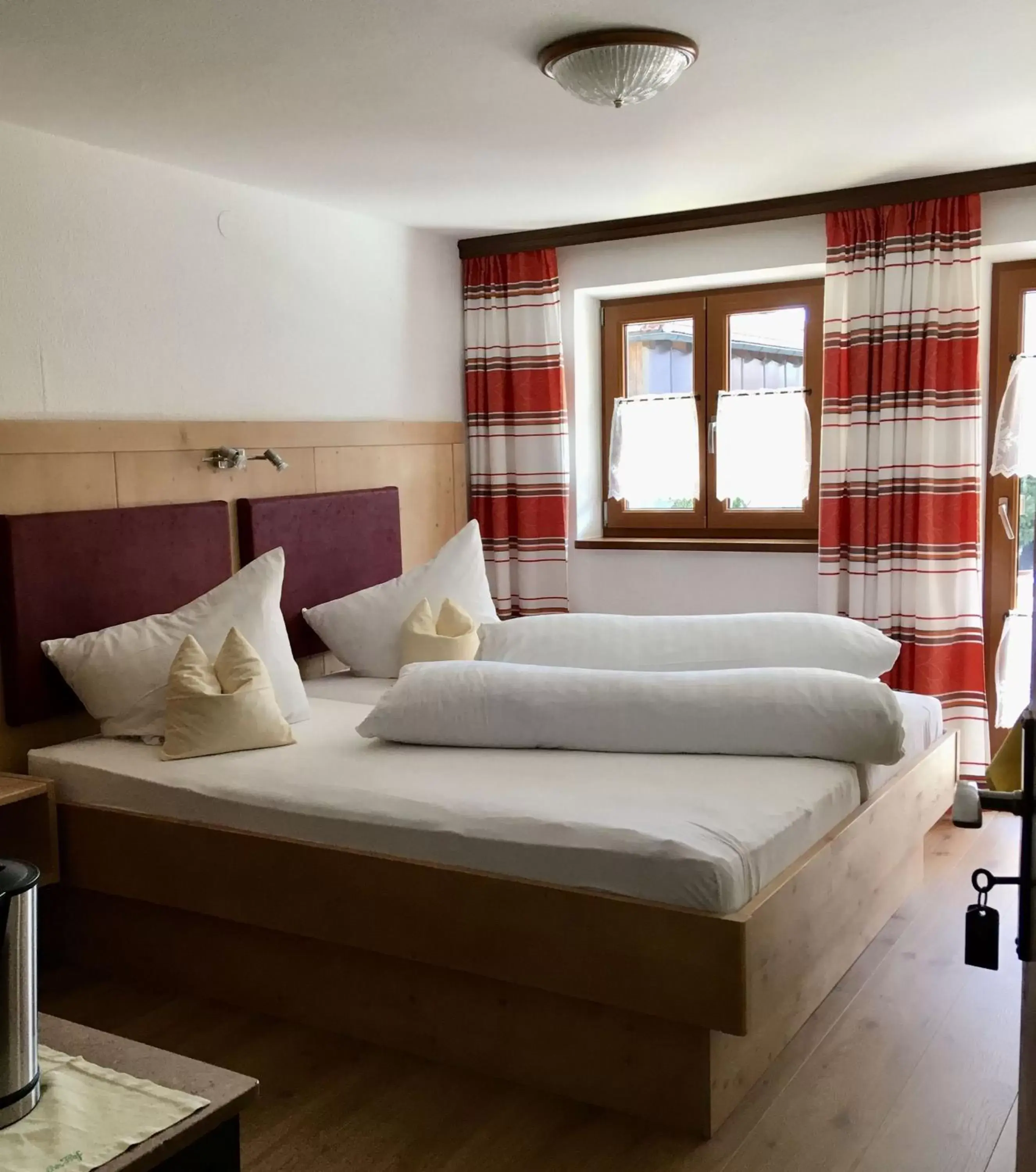 Bedroom, Bed in Gästehaus Inzeller Hof