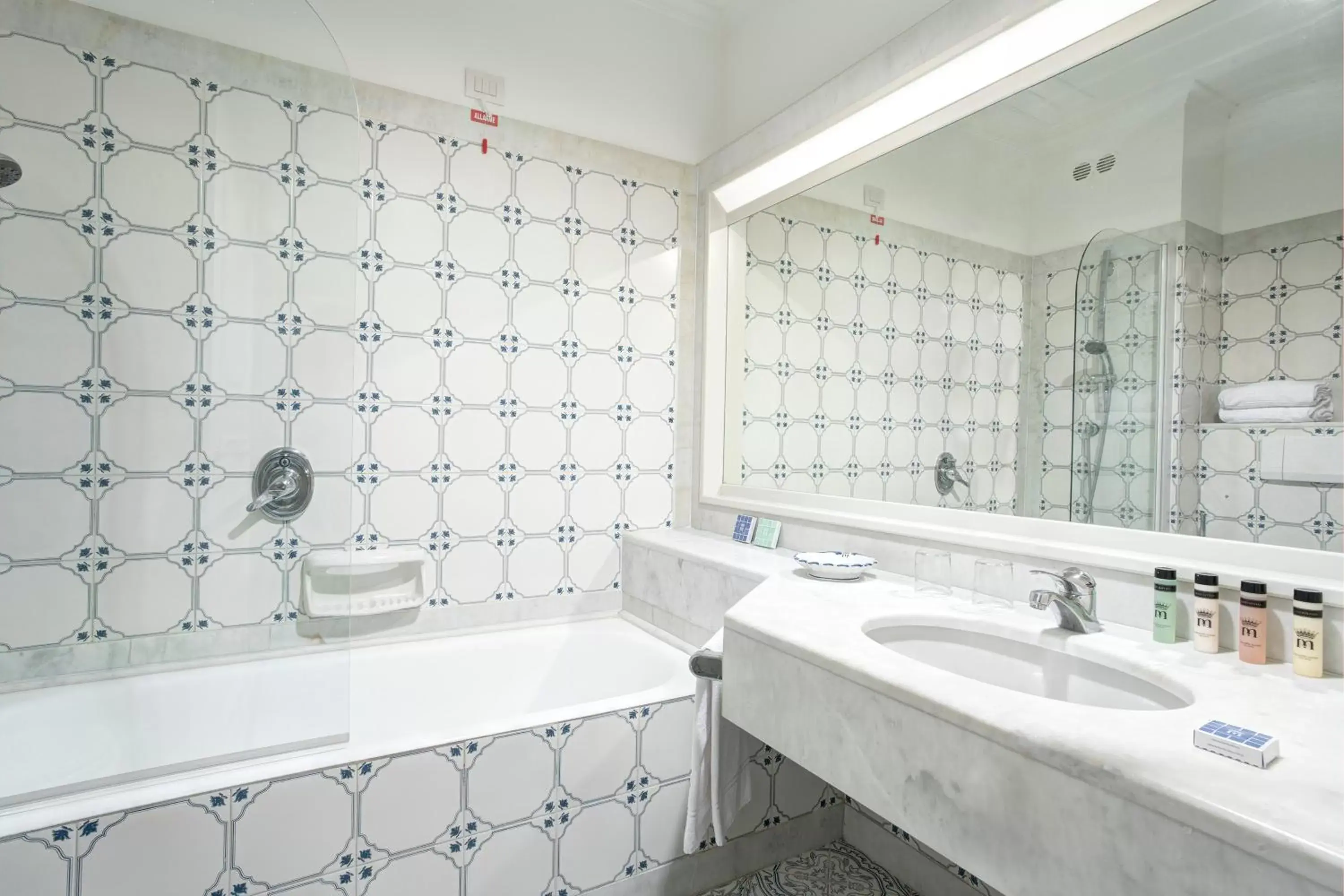 Bathroom in Grand Hotel Capodimonte