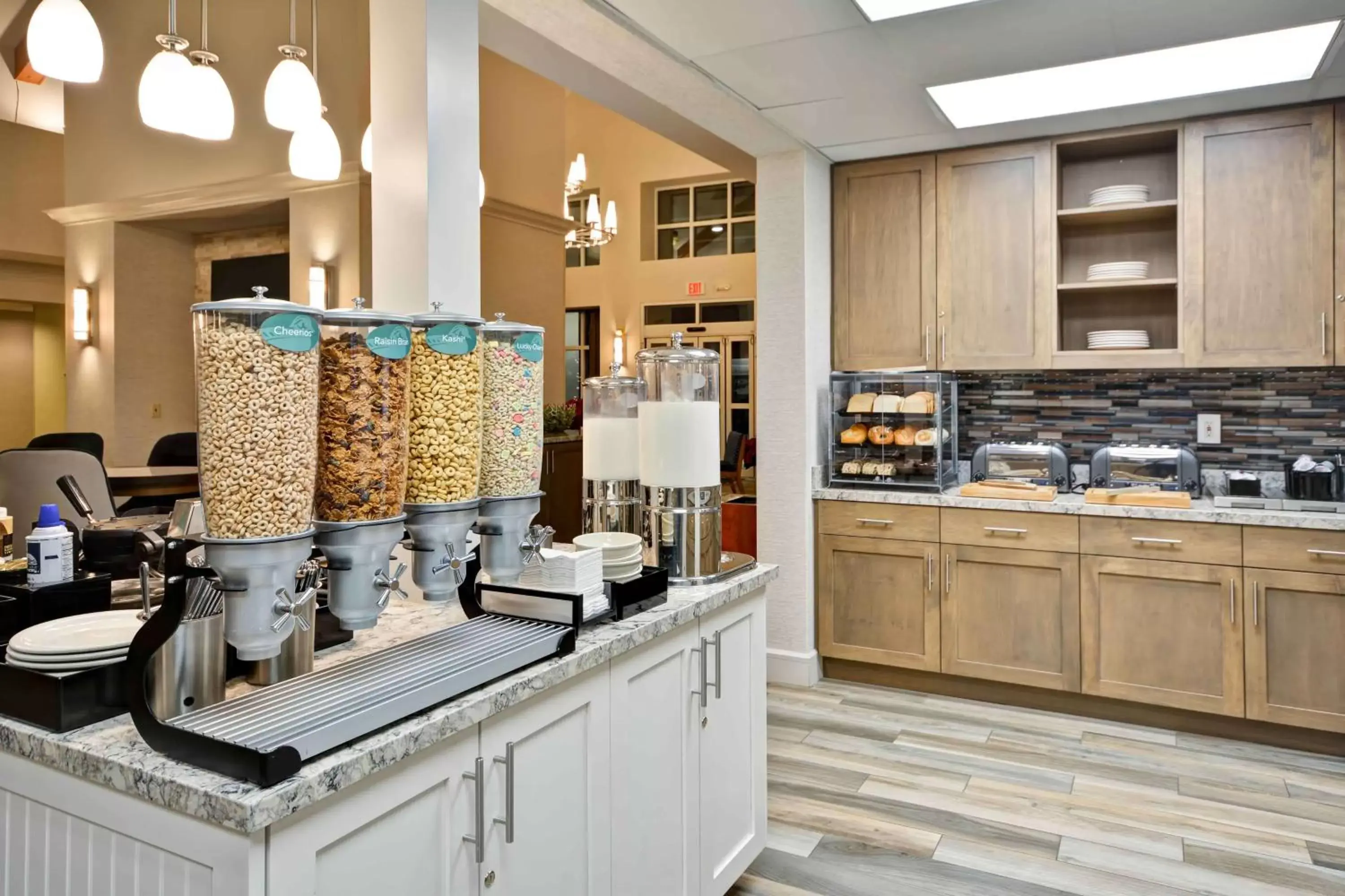 Breakfast, Kitchen/Kitchenette in Homewood Suites by Hilton San Antonio Northwest