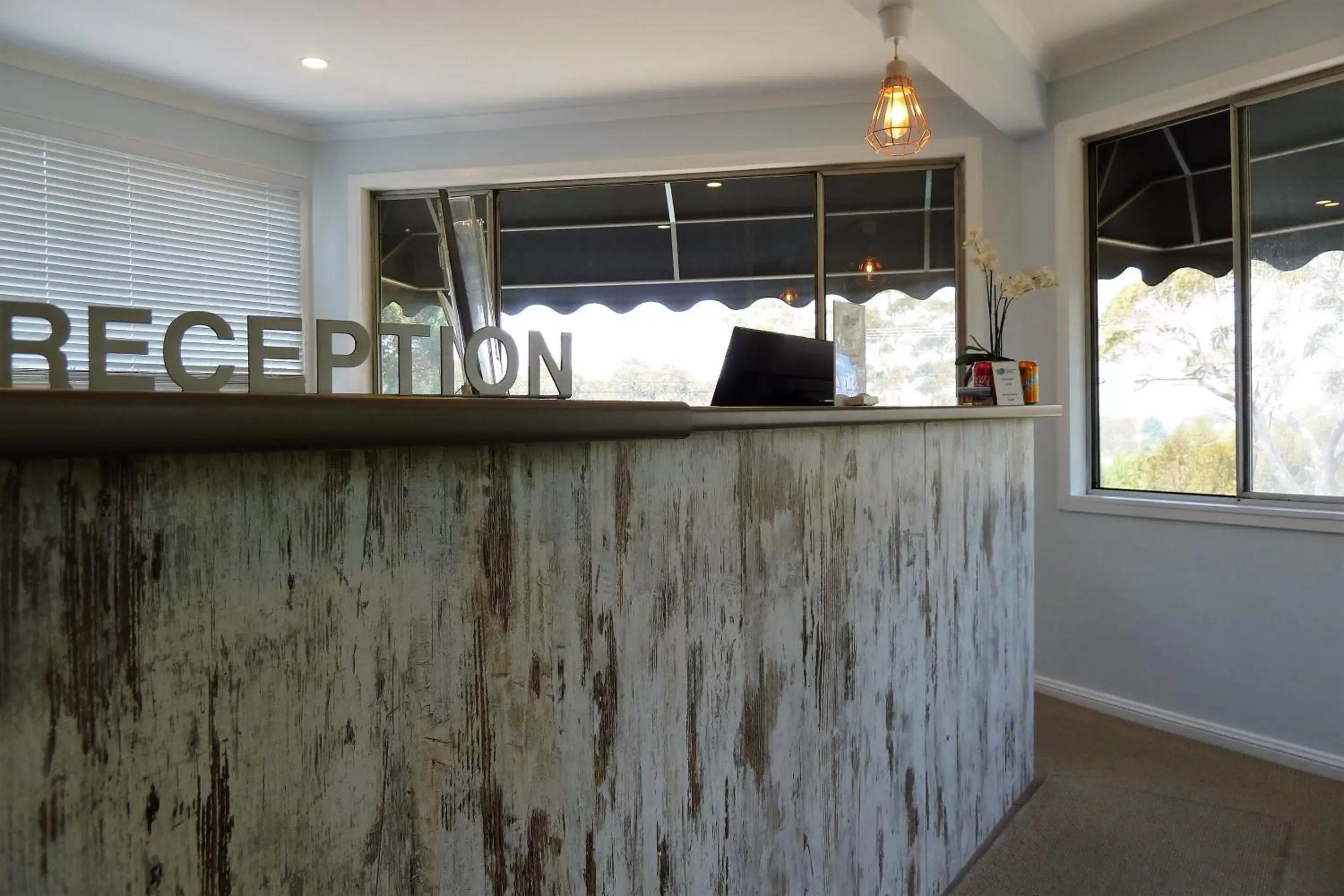 Lobby or reception in Sky Rider Motor Inn Lobby or reception in Sky Rider Motor Inn