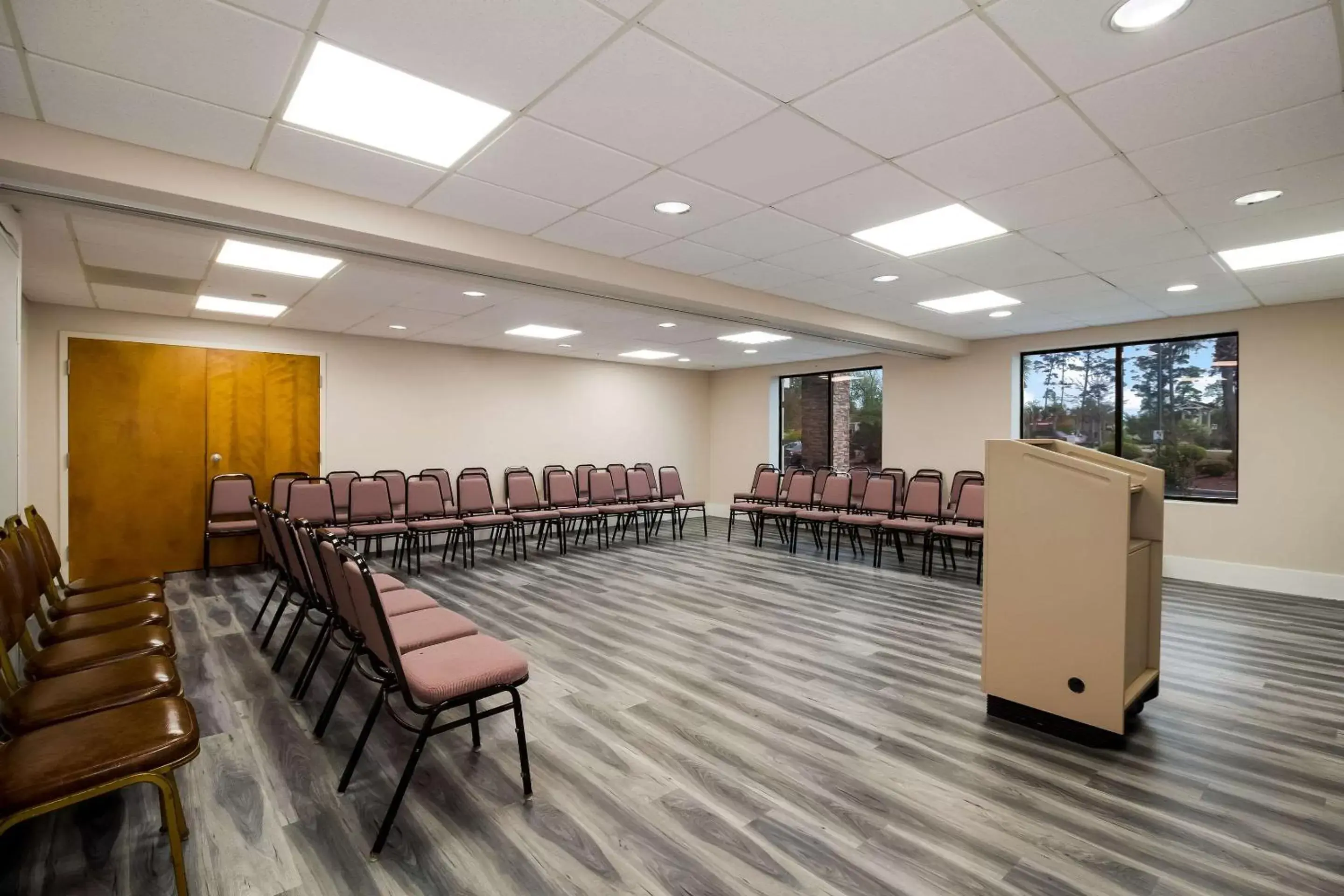 Meeting/conference room in Quality Inn & Suites North Myrtle Beach