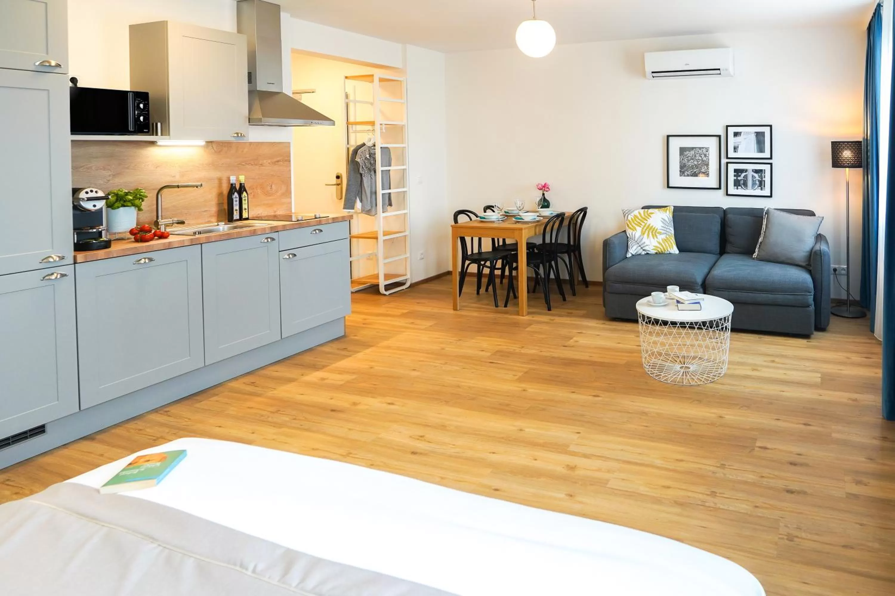 Kitchen or kitchenette in Citadines South Vienna