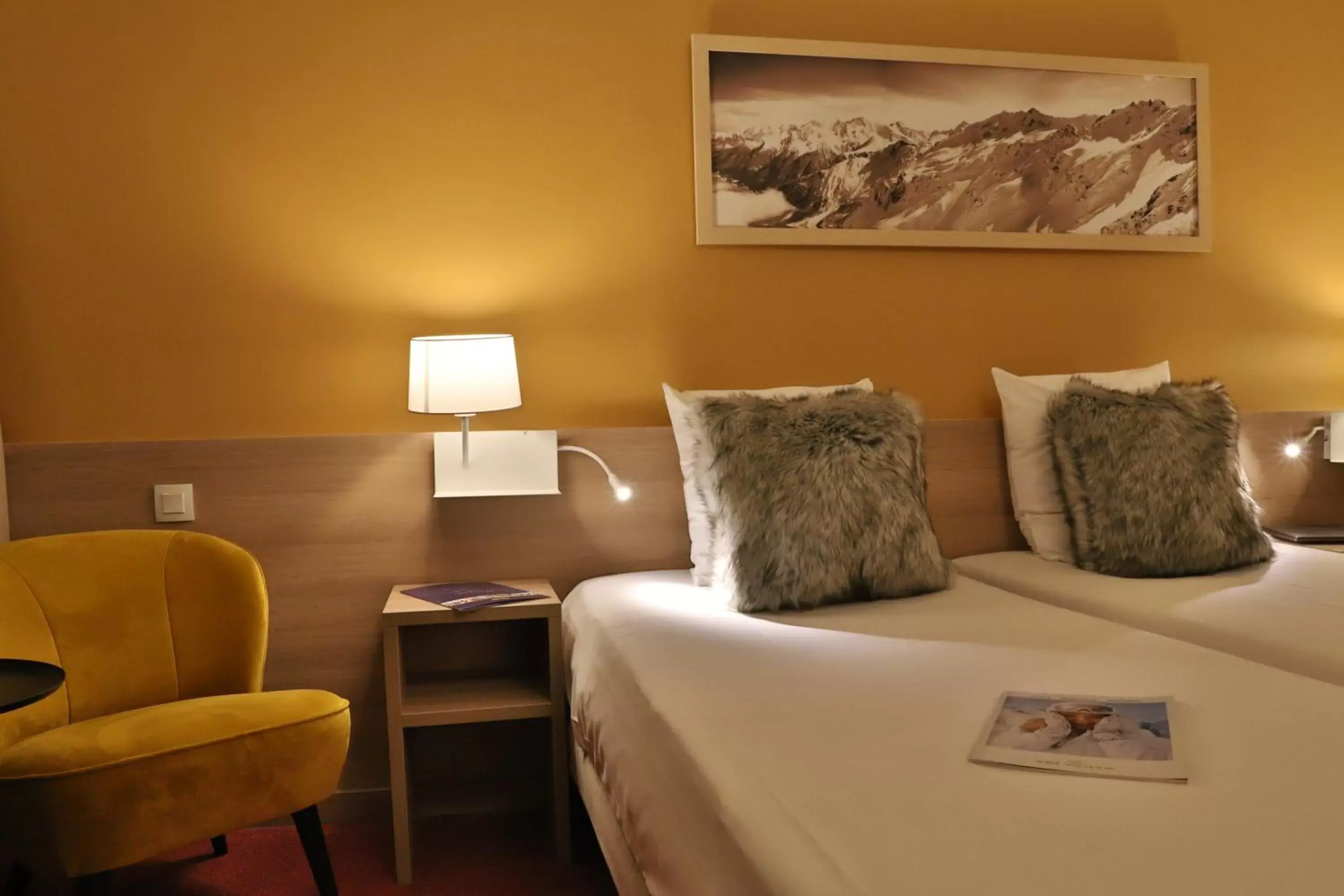 Bedroom, Seating Area in SOWELL HOTELS Mont Blanc et SPA