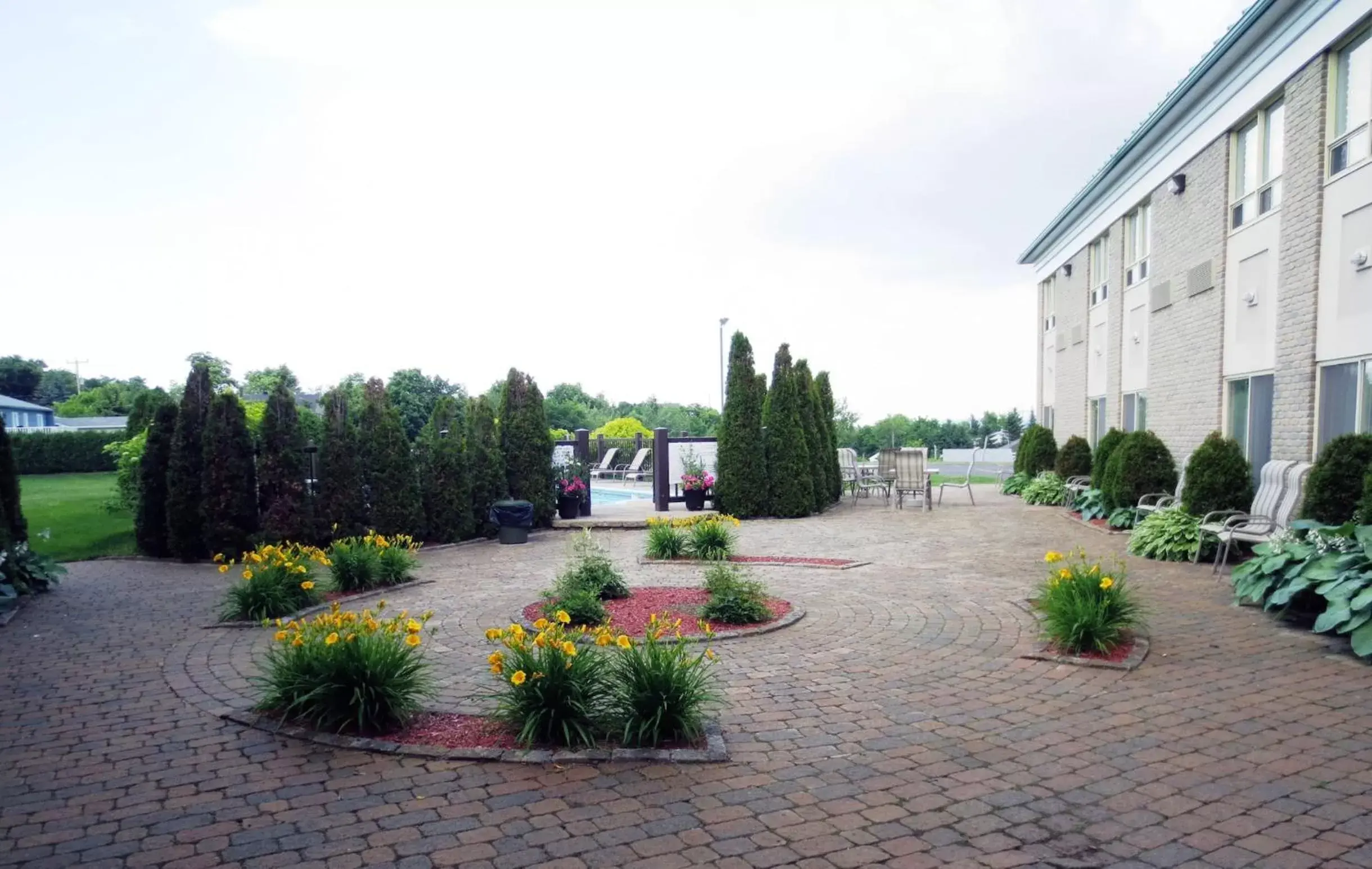 Facade/entrance in Days Inn by Wyndham Montmagny