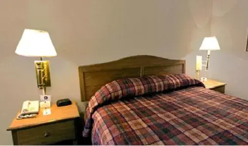 King Room with Bath Tub - Disability Access/Non-Smoking  in Best Western Inn
