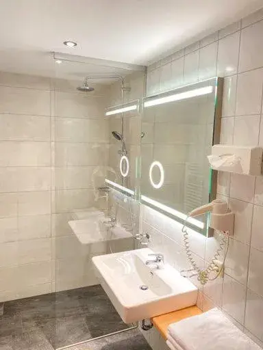 Bathroom in Hotel Malerhaus