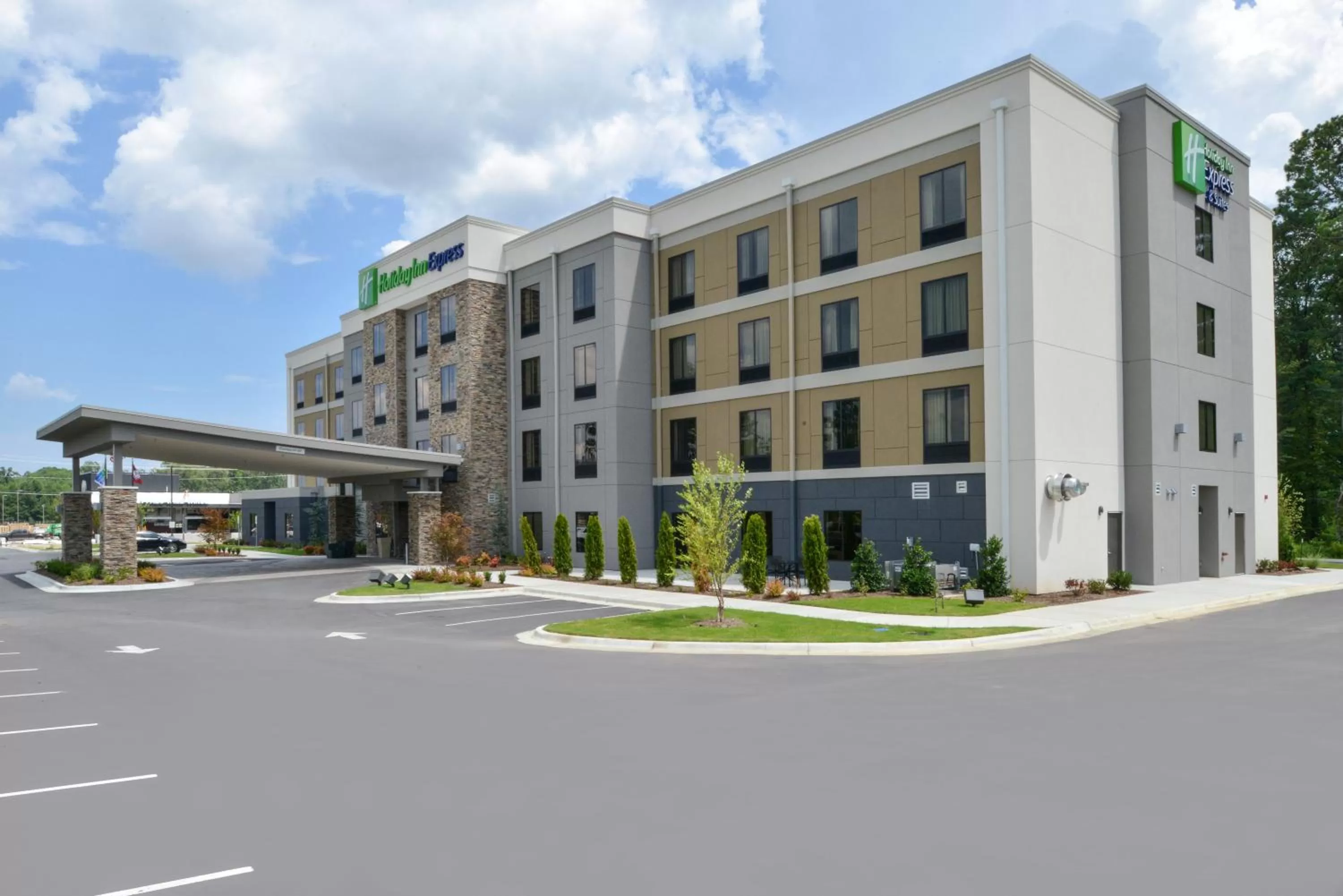 Property building in Holiday Inn Express and Suites Bryant - Benton Area by IHG