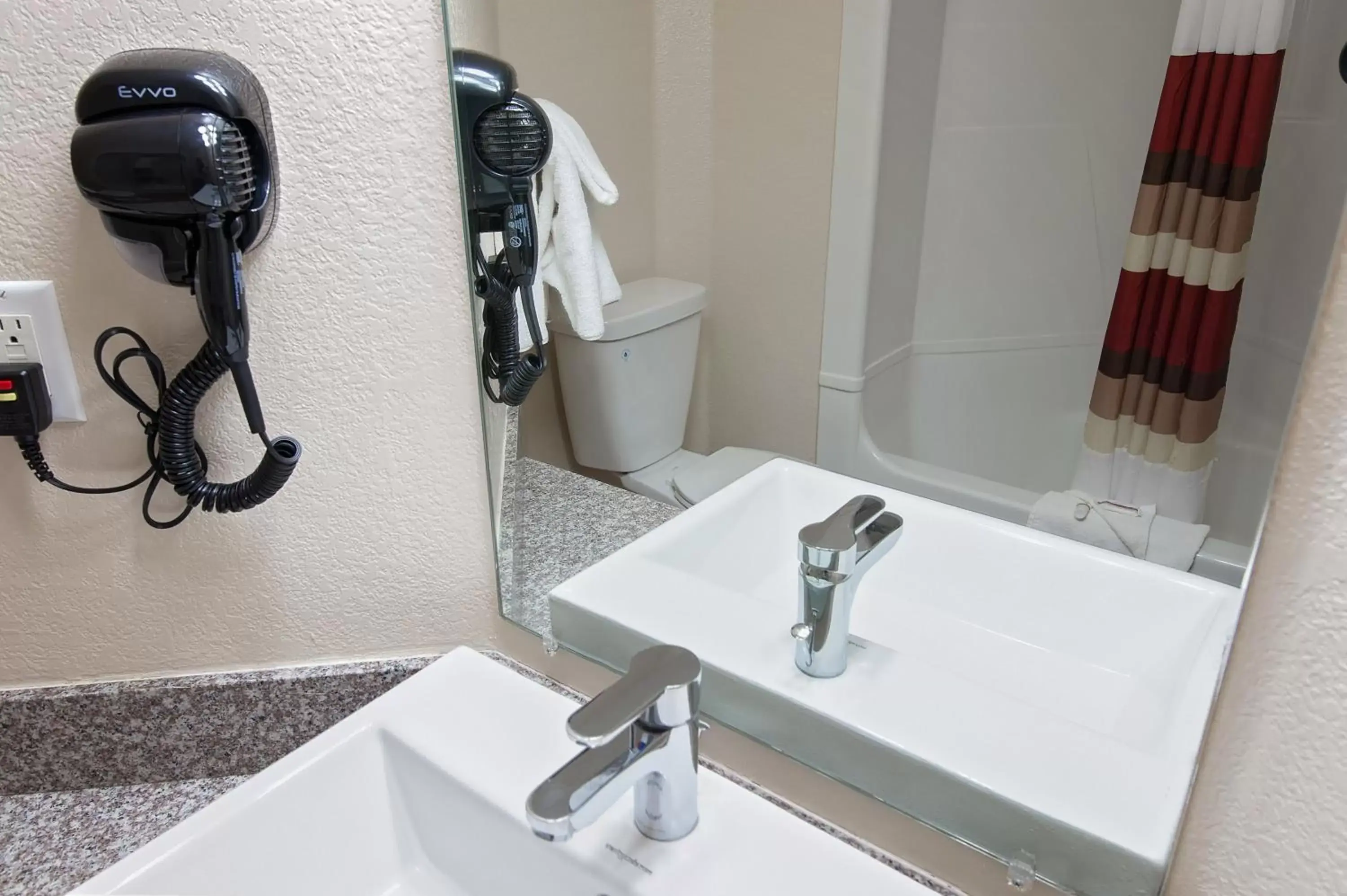 Bathroom in Red Roof Inn Georgetown, IN