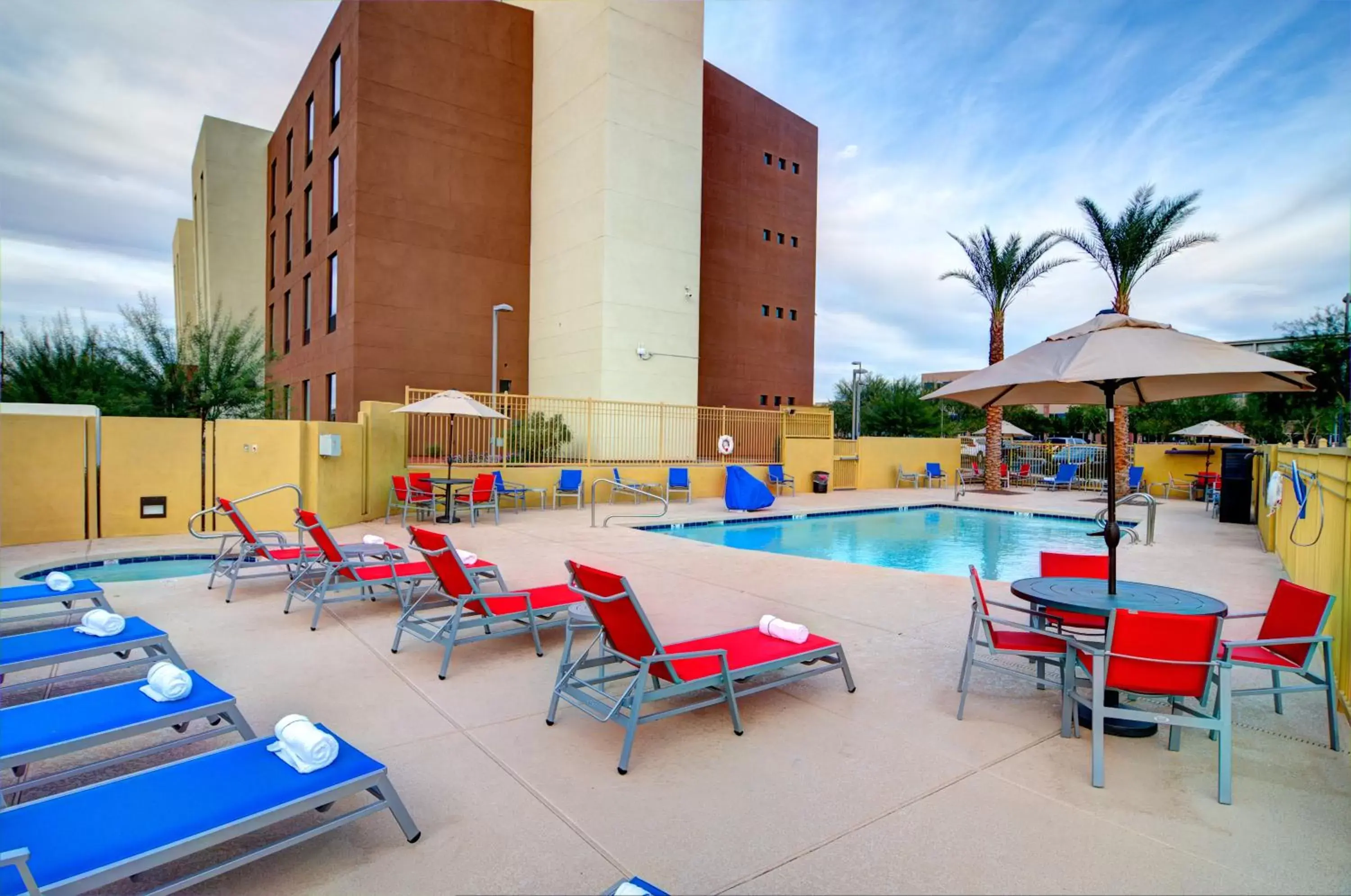 Swimming Pool in Holiday Inn Express & Suites - Phoenix North - Scottsdale, an IHG Hotel