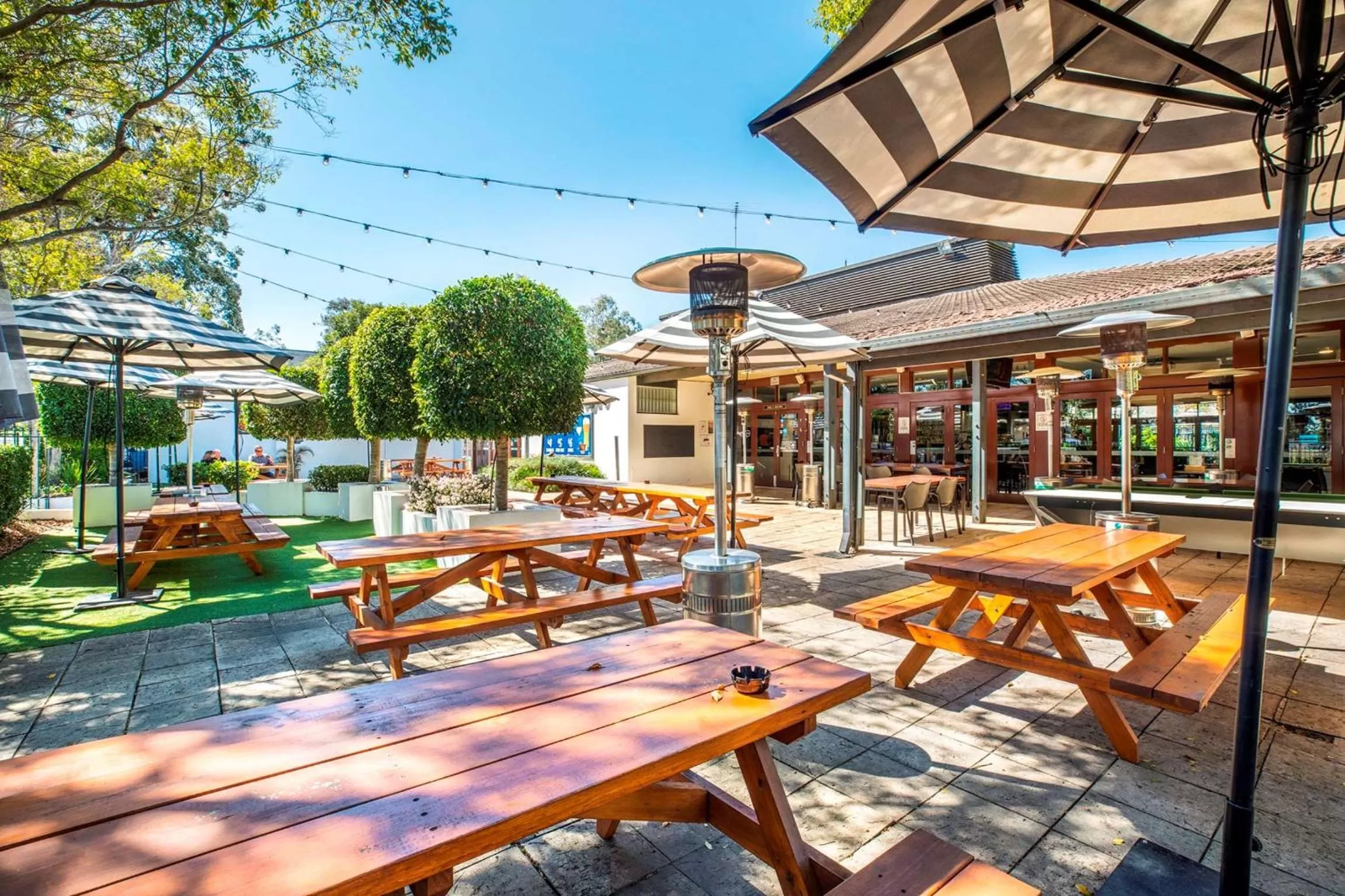 Property building in Nightcap at High Flyer Hotel