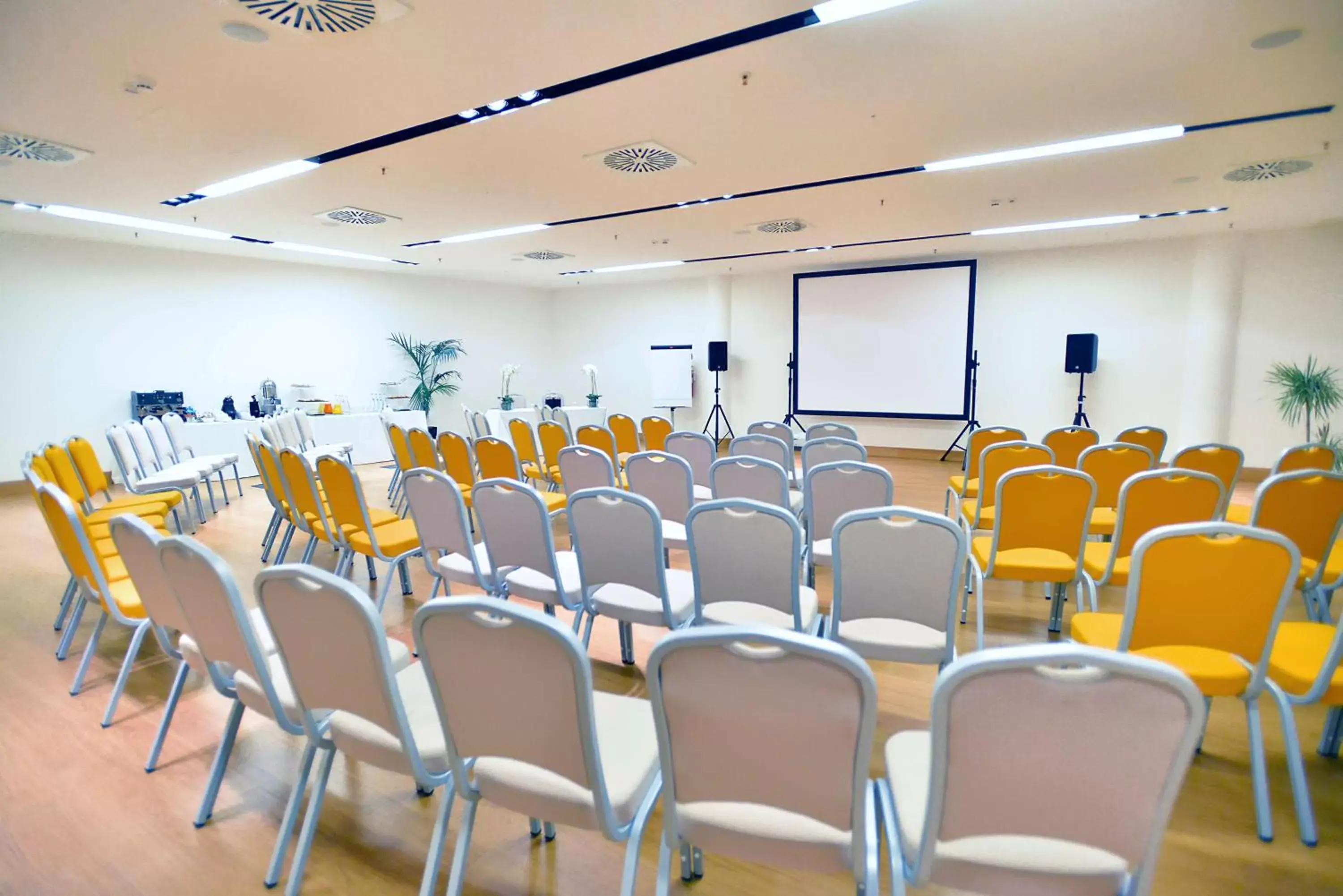 Meeting/conference room in Hilton Garden Inn Milan North
