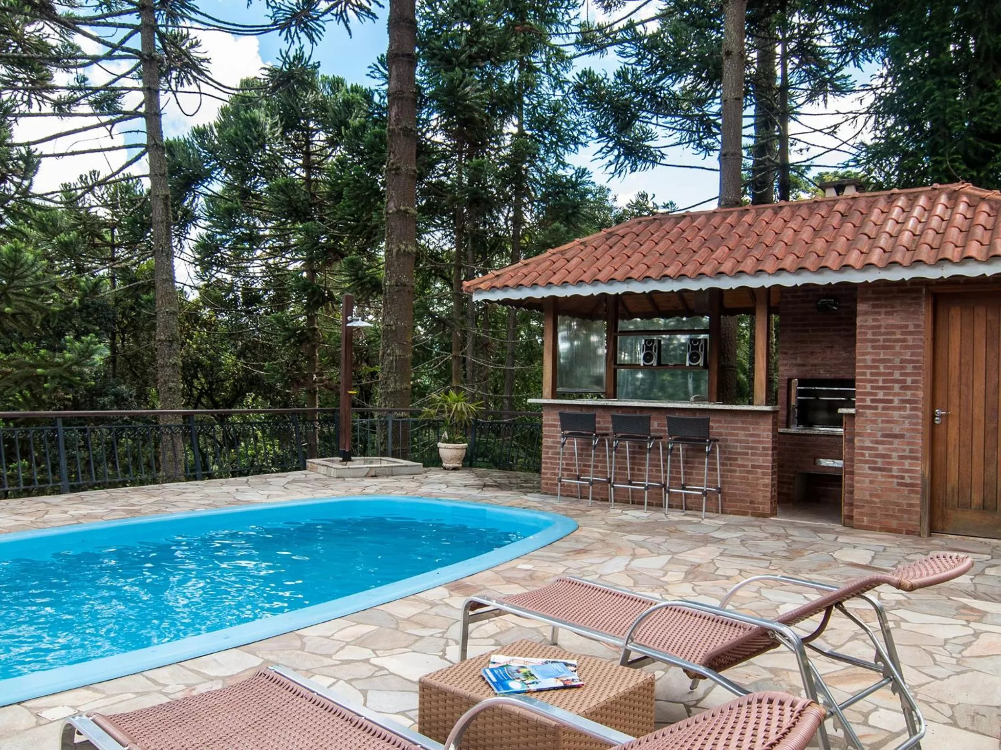 Swimming pool in Pousada Ricanto Amore Mio