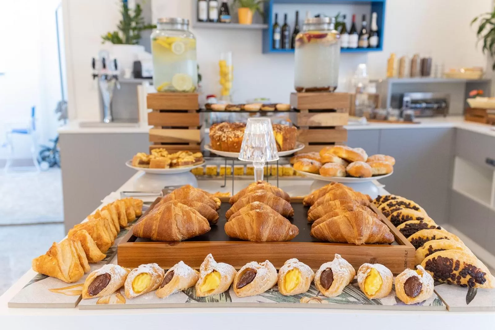 Buffet breakfast in Hotel Majorca