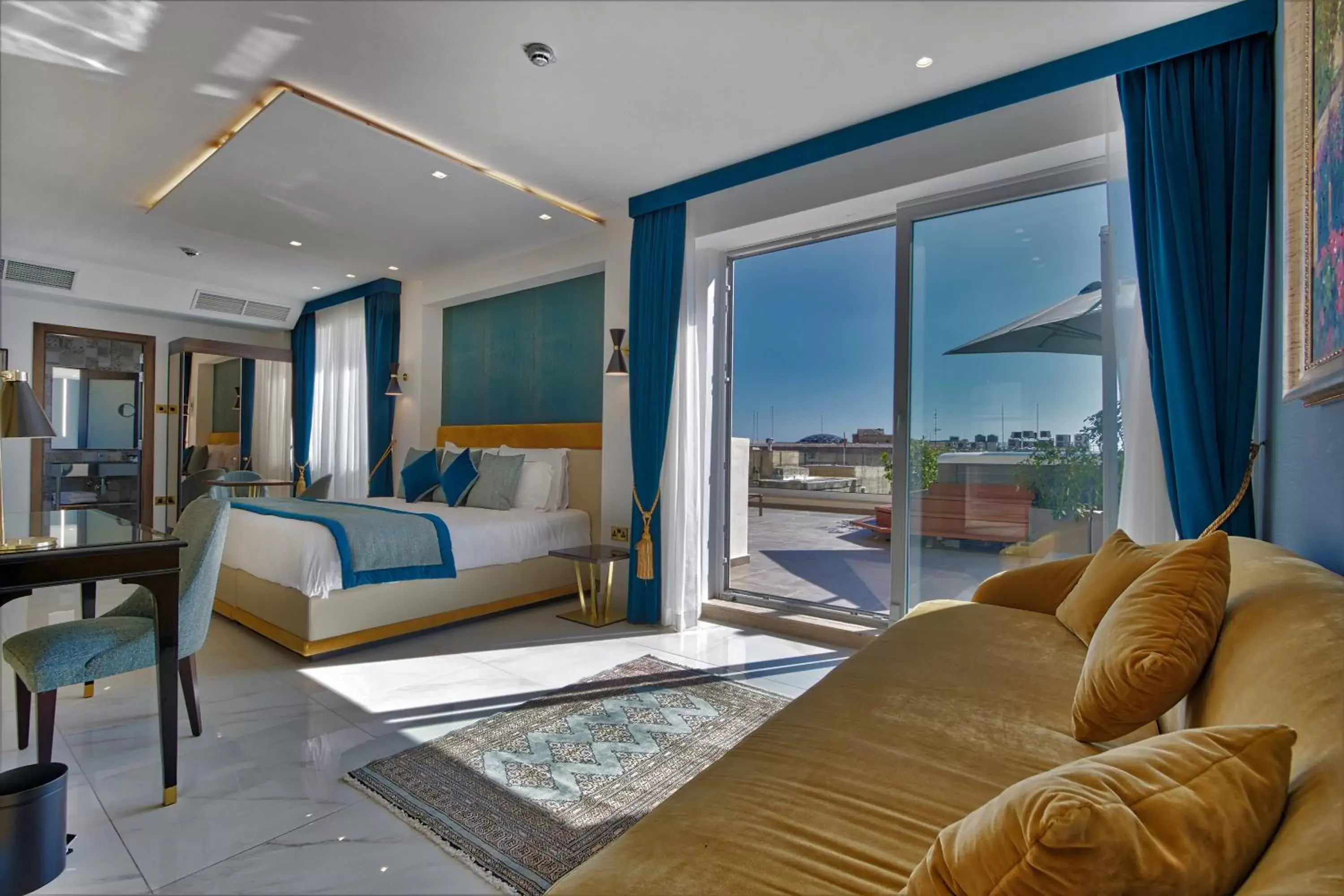 Suite with Hot Tub in Palazzo Rosaria Boutique Hotel Suite with Hot Tub in Palazzo Rosaria Boutique Hotel