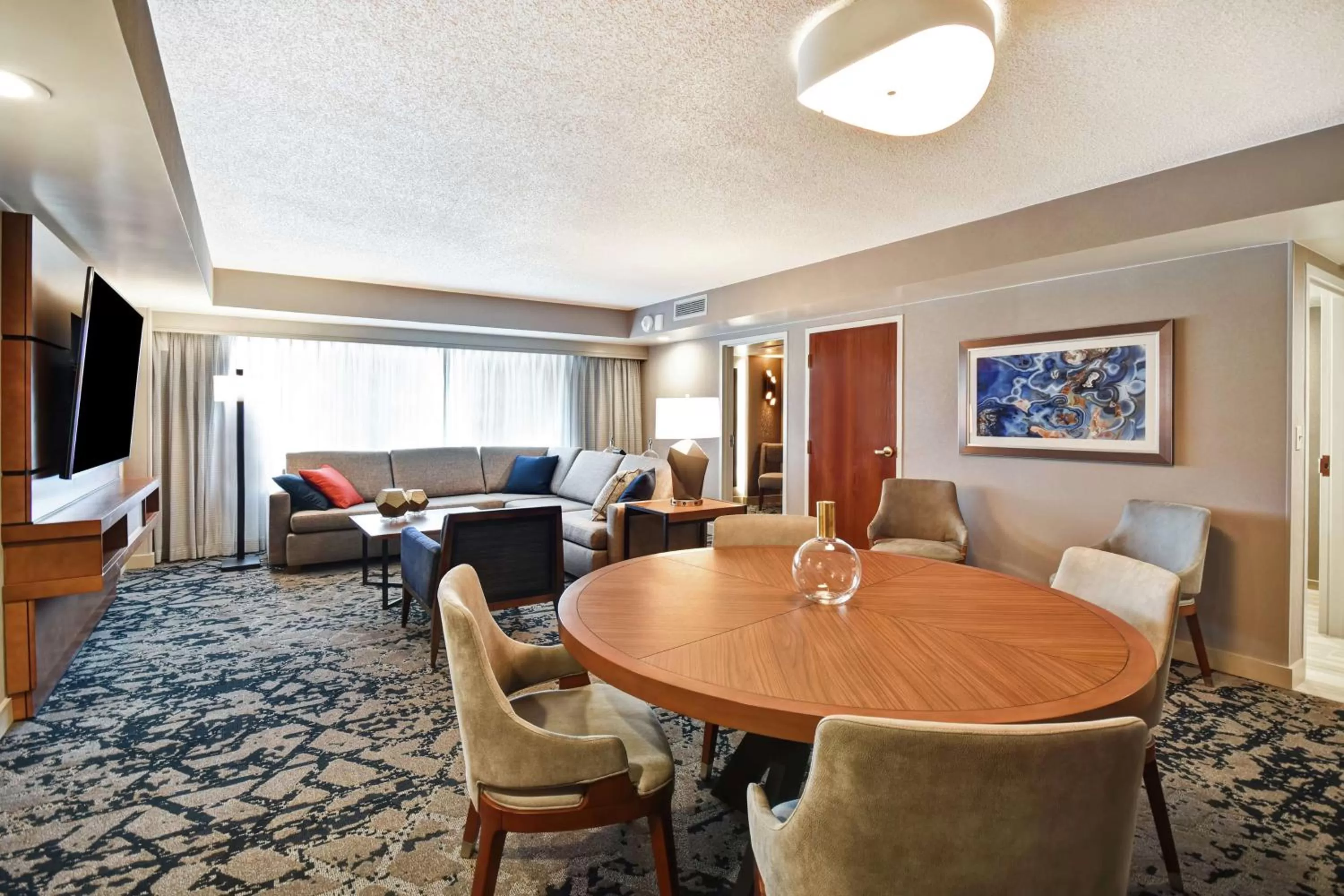 Bedroom in Embassy Suites by Hilton Omaha Downtown Old Market