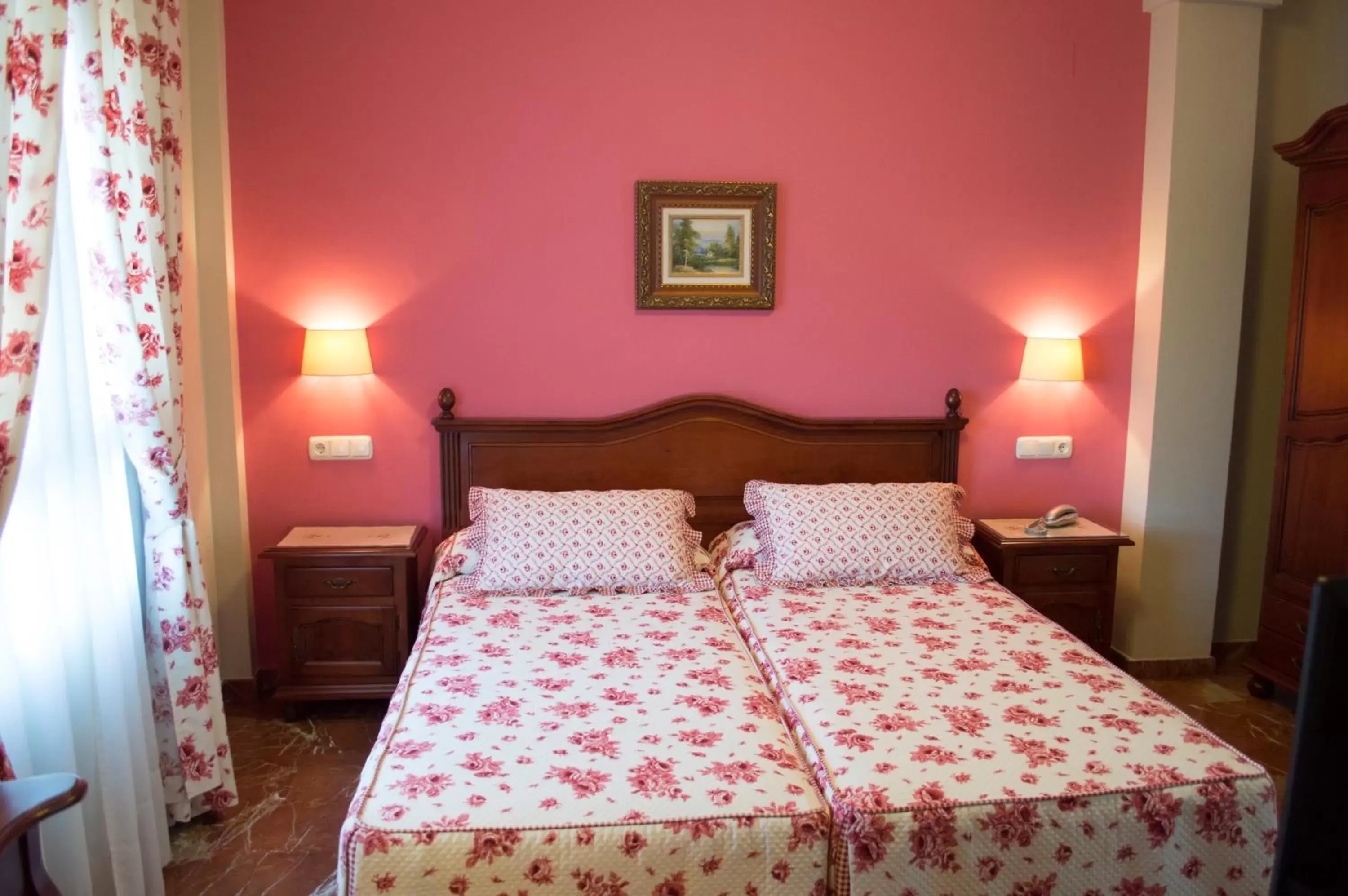 Photo of the whole room, Bed in La Posada del Molino