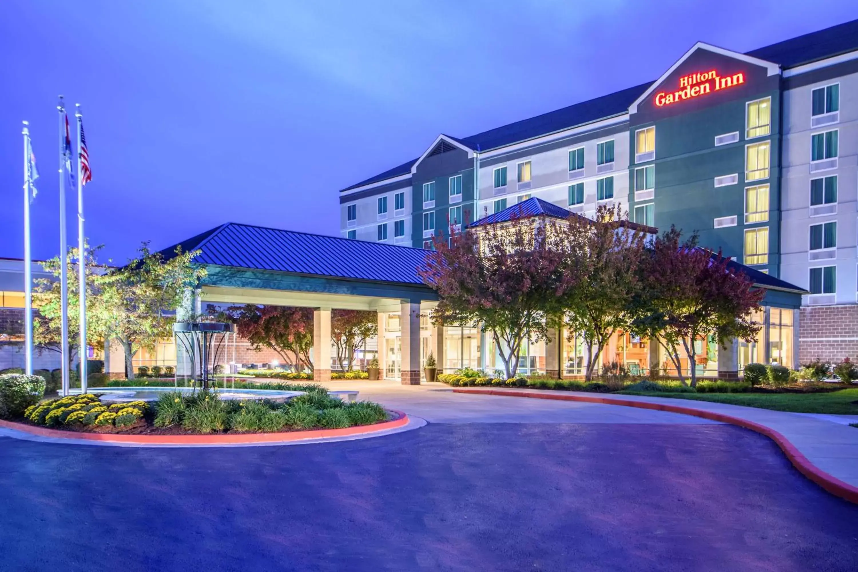 Property building in Hilton Garden Inn Independence Property building in Hilton Garden Inn Independence