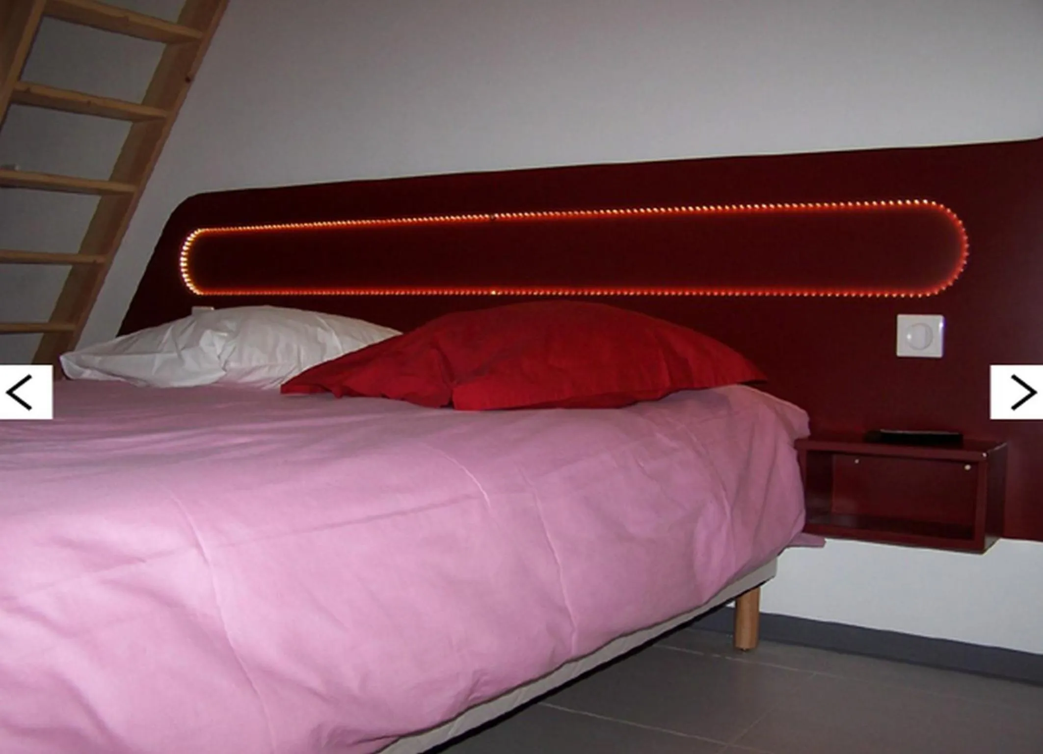 Bed in Hôtel Le Richevaux