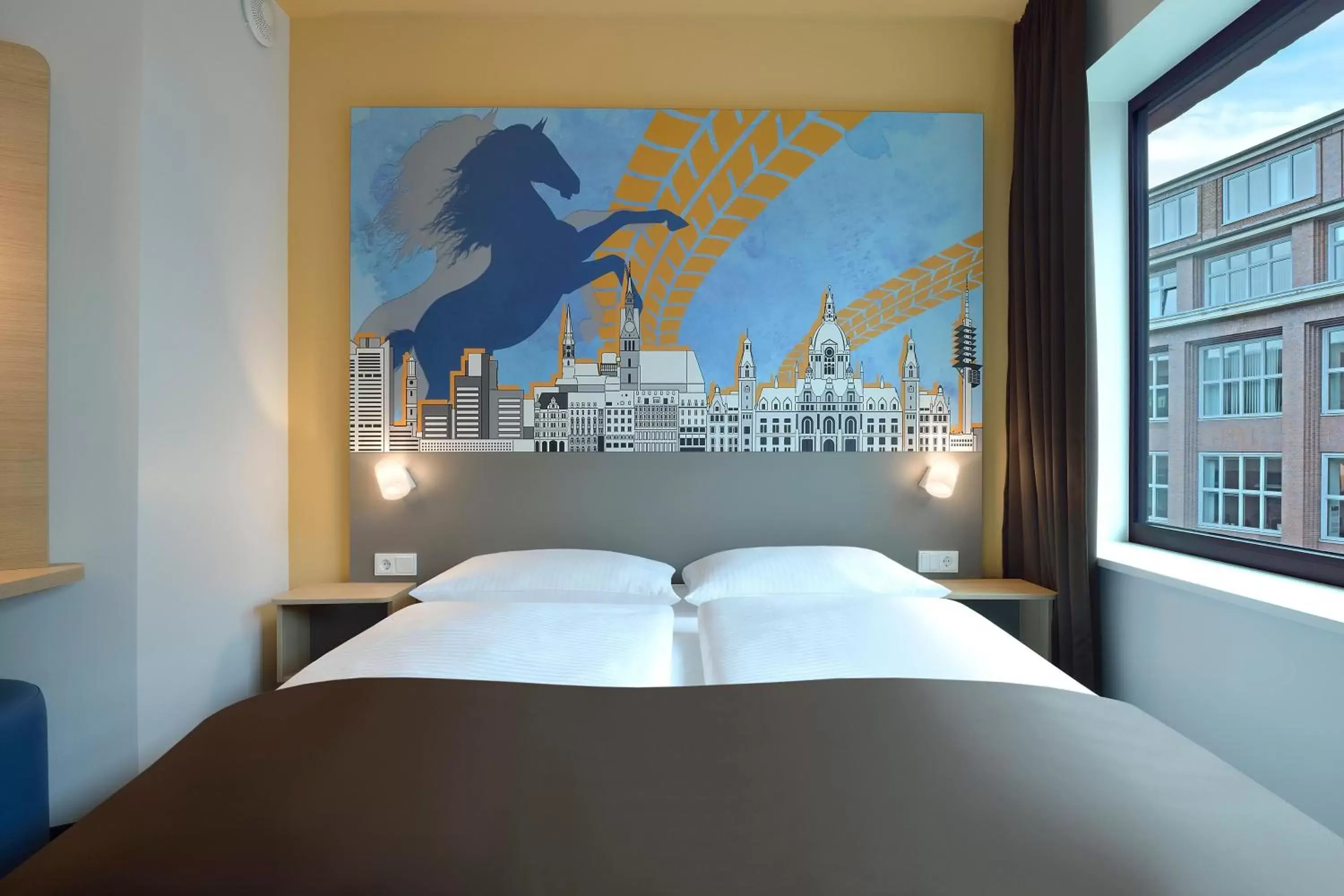 Photo of the whole room, Bed in B&B Hotel Hannover-City