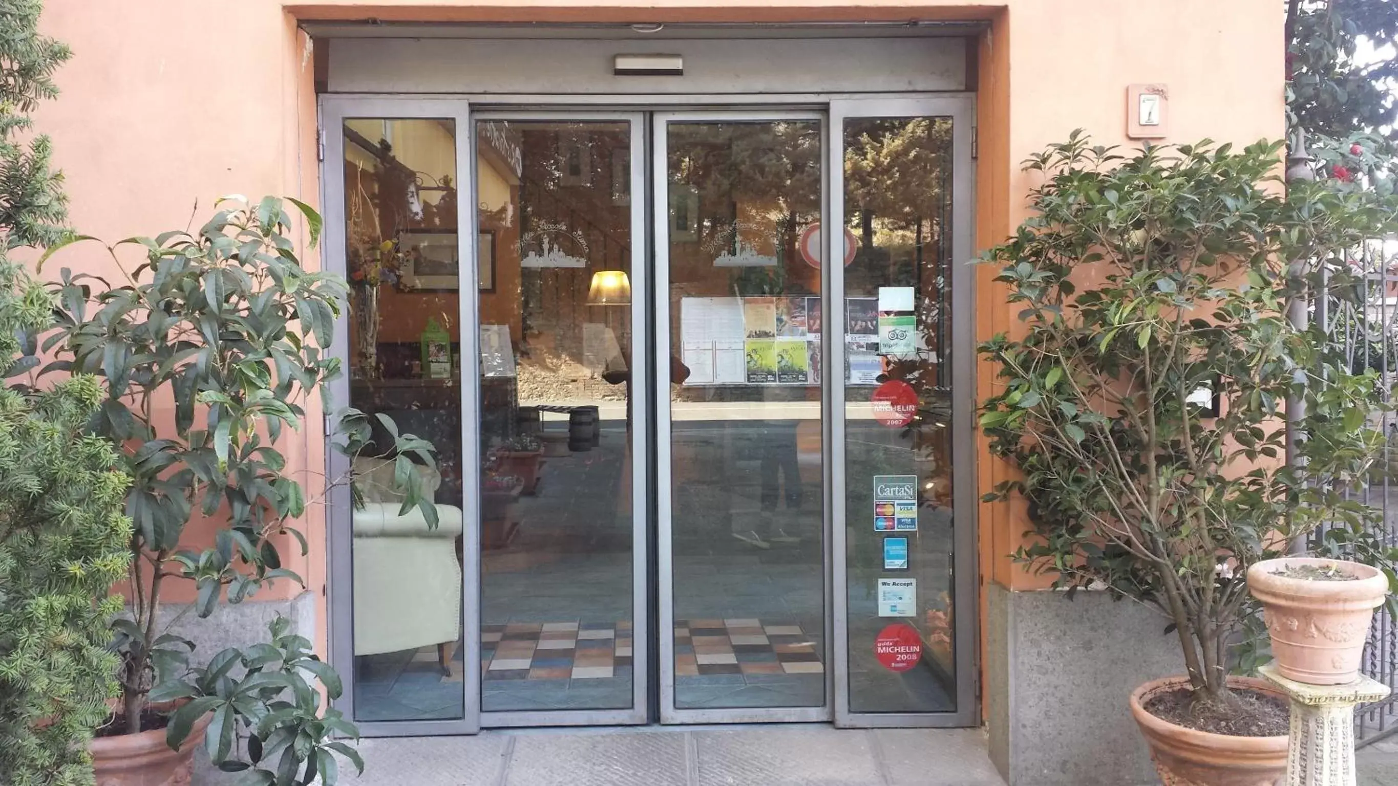 Facade/entrance in Villa Piccola Siena