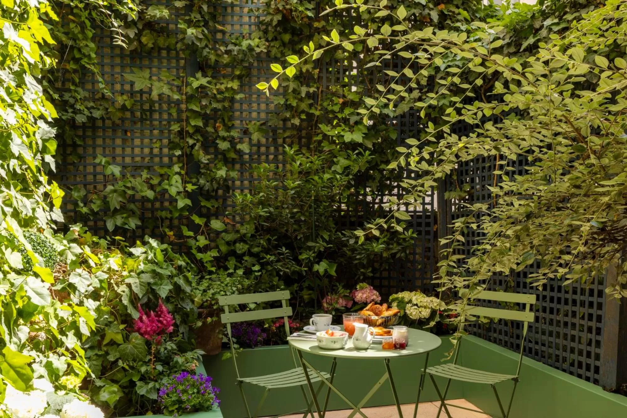 Breakfast in Hôtel Le Saint Gregoire