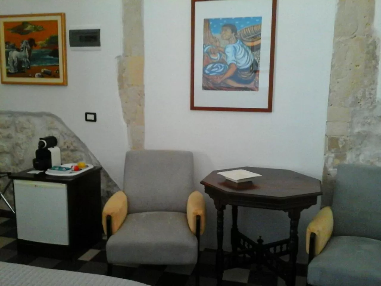 Coffee/tea facilities, Seating Area in Lakkios charming suites and rooms