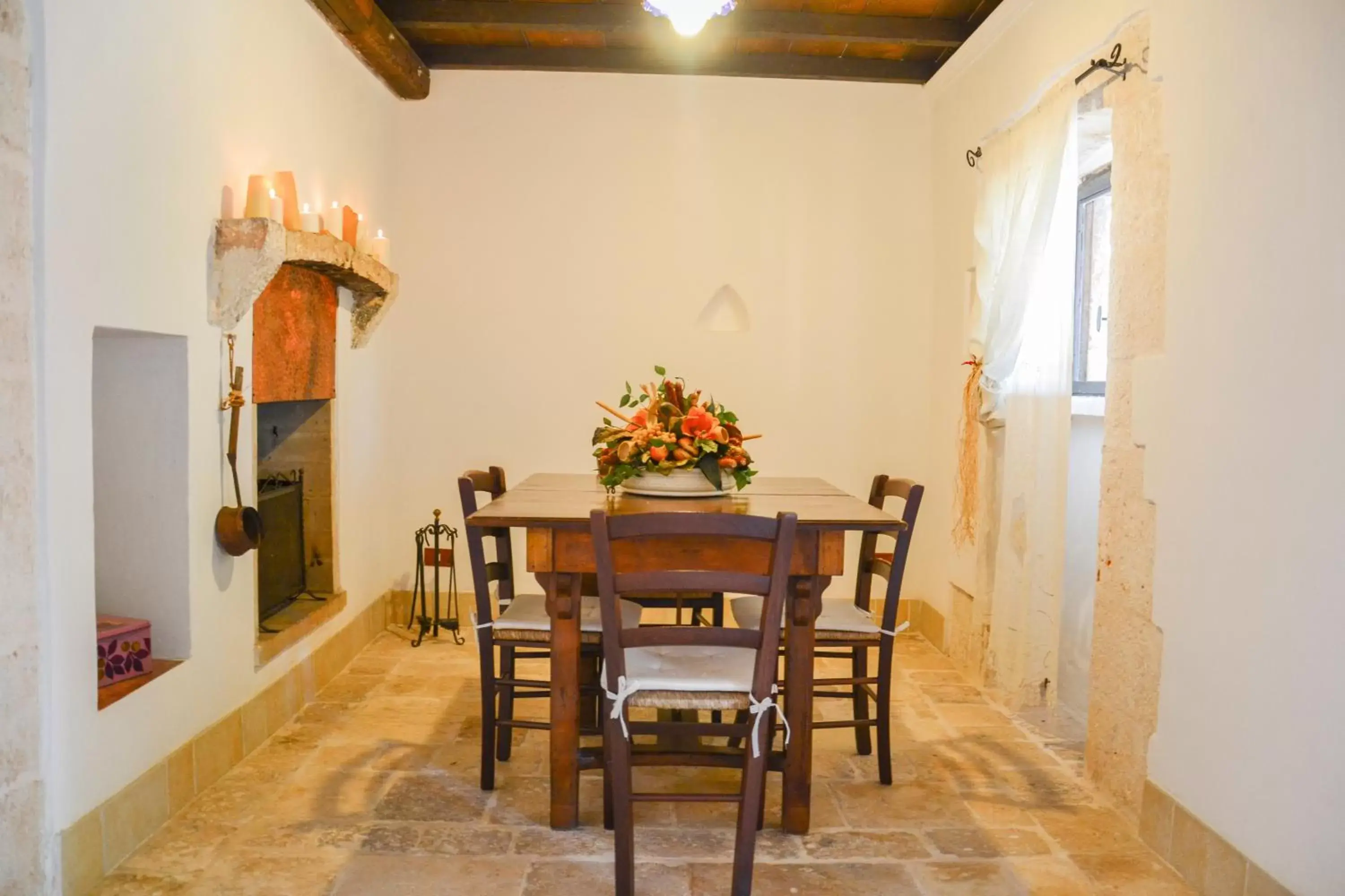 Living room, Dining Area in Agriturismo Masseria Alberotanza
