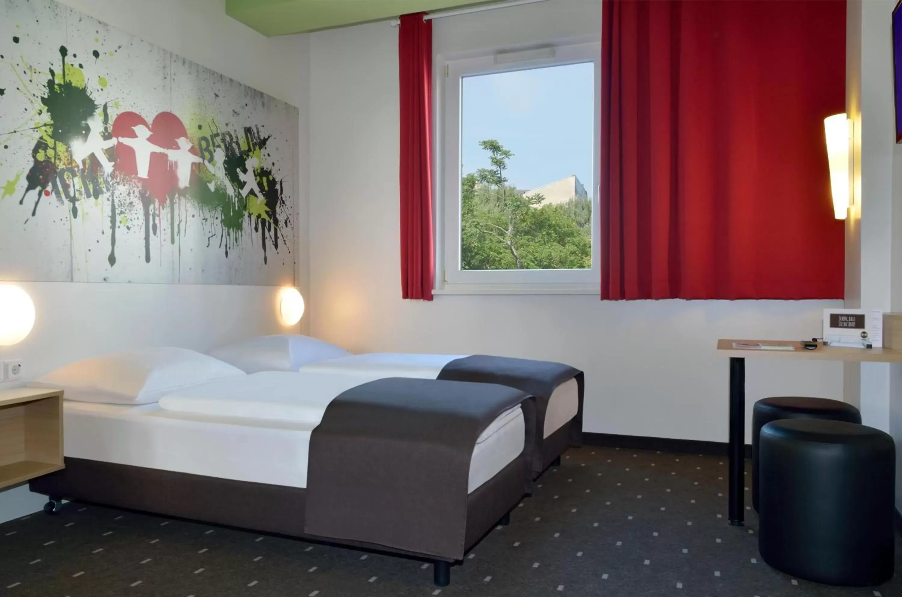 Photo of the whole room, Bed in B&B Hotel Berlin Potsdamer Platz