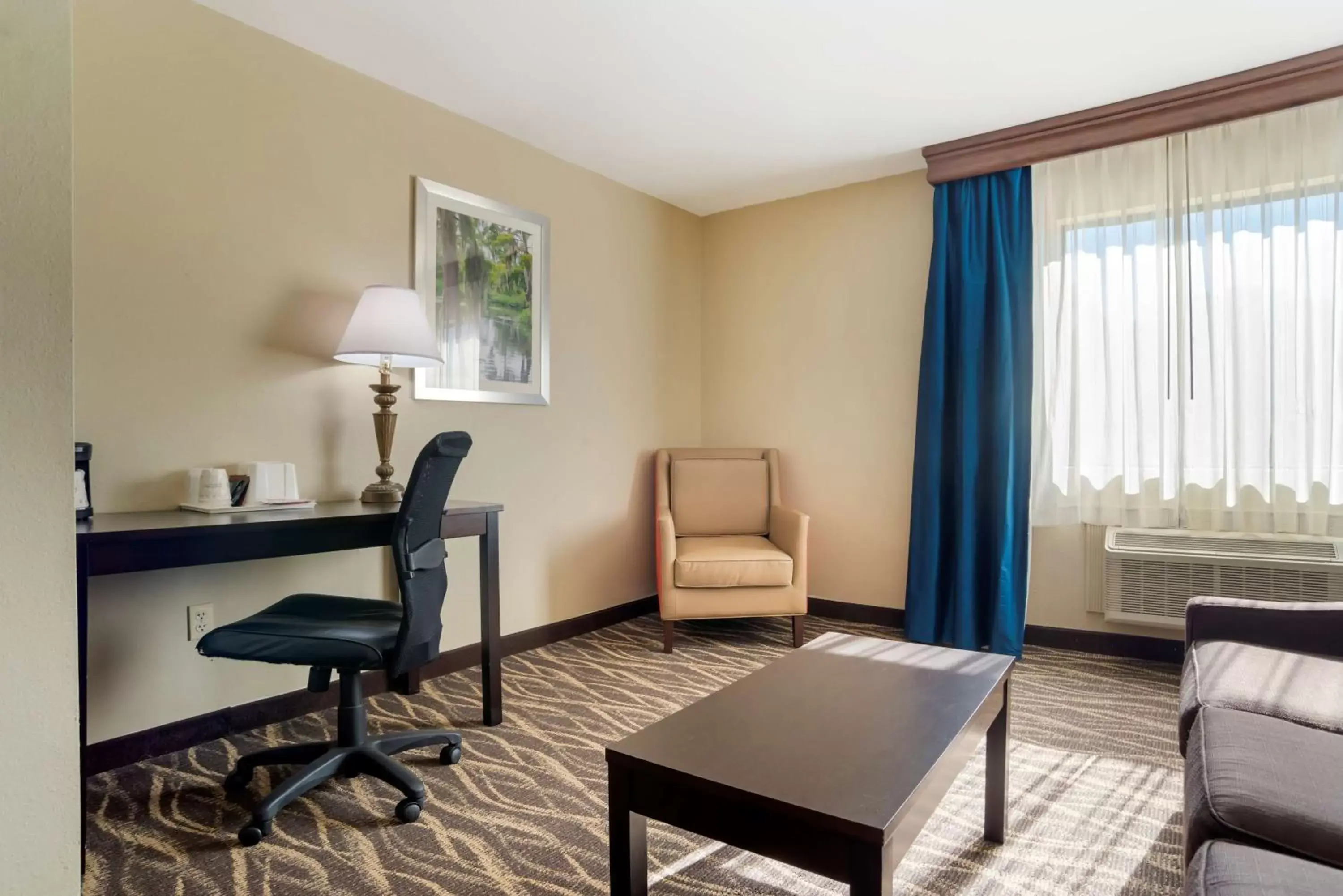 Bedroom, Seating Area in Best Western Ville Platte