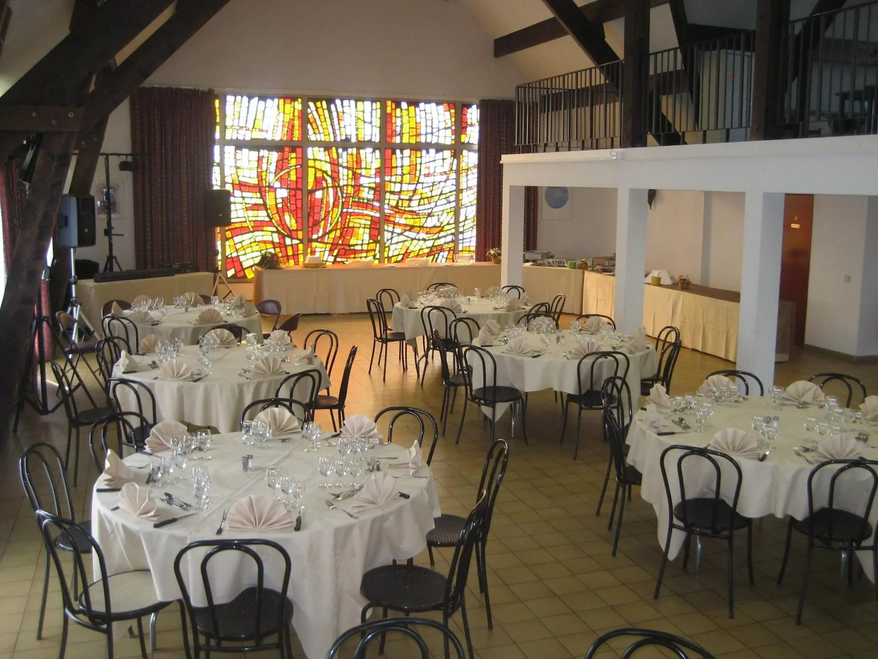 Banquet/Function facilities, Restaurant/Places to Eat in Mont Vernon