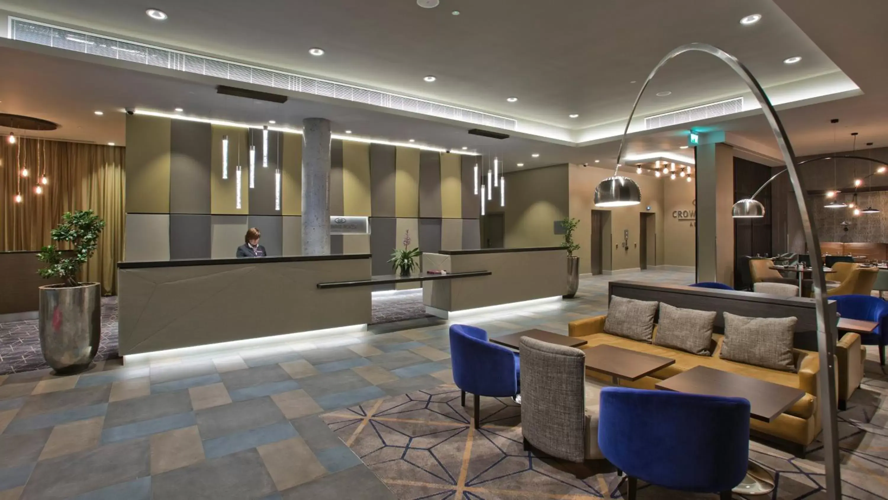 Property building, Lobby/Reception in Crowne Plaza Aberdeen Airport, an IHG Hotel