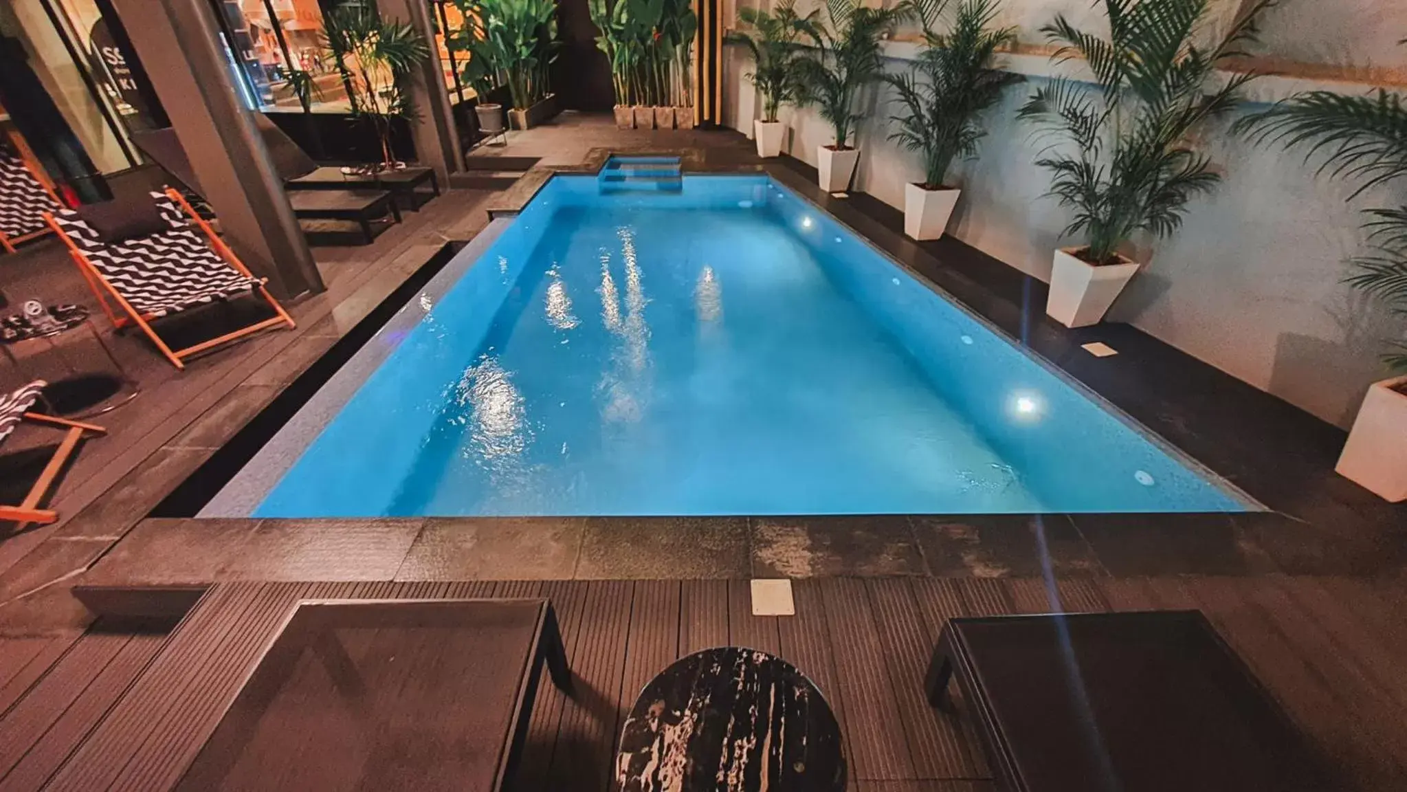 Swimming Pool in Hotel Ordinary Bangkok