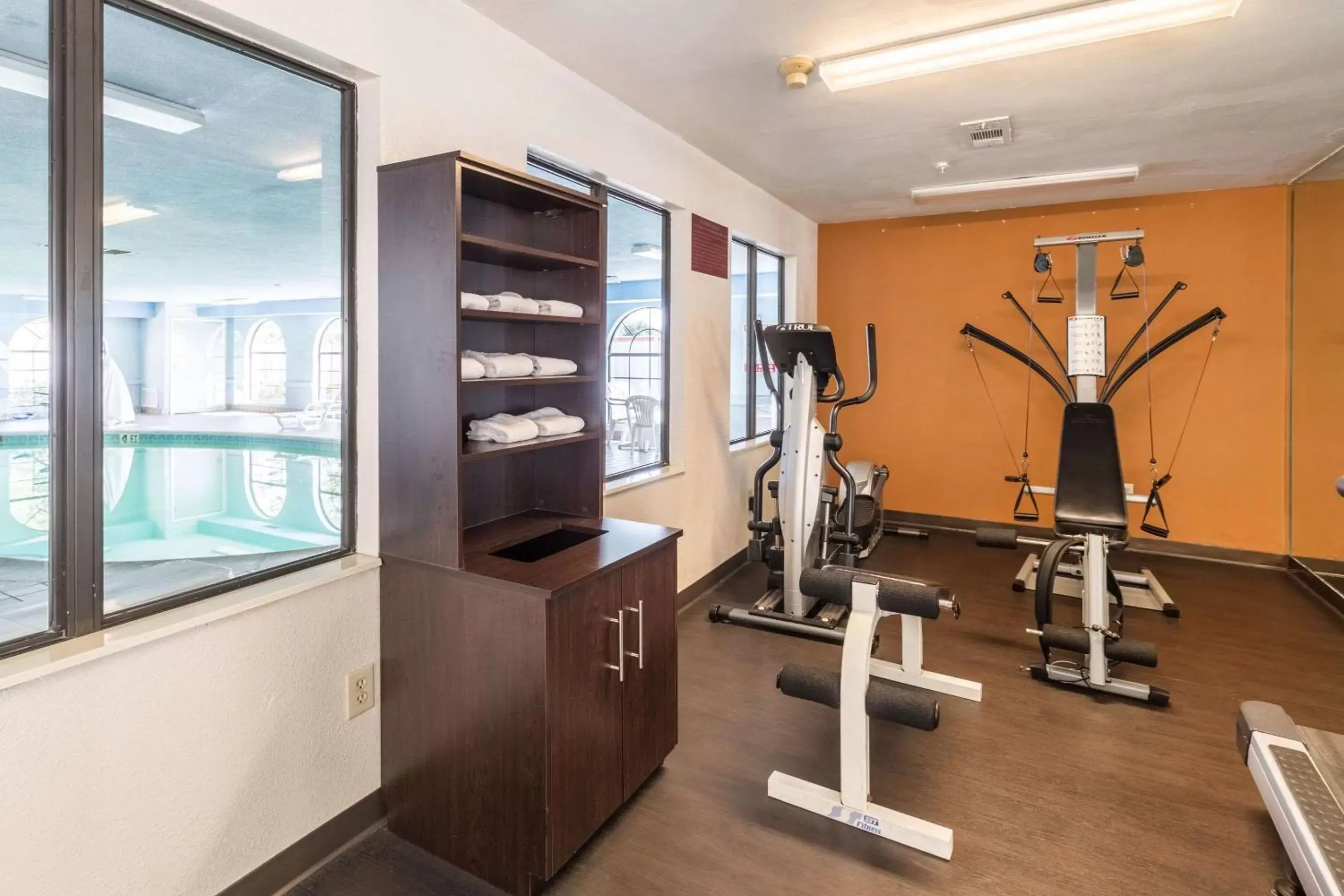 Fitness centre/facilities, Fitness Center/Facilities in Quality Suites, Ft Worth Burleson