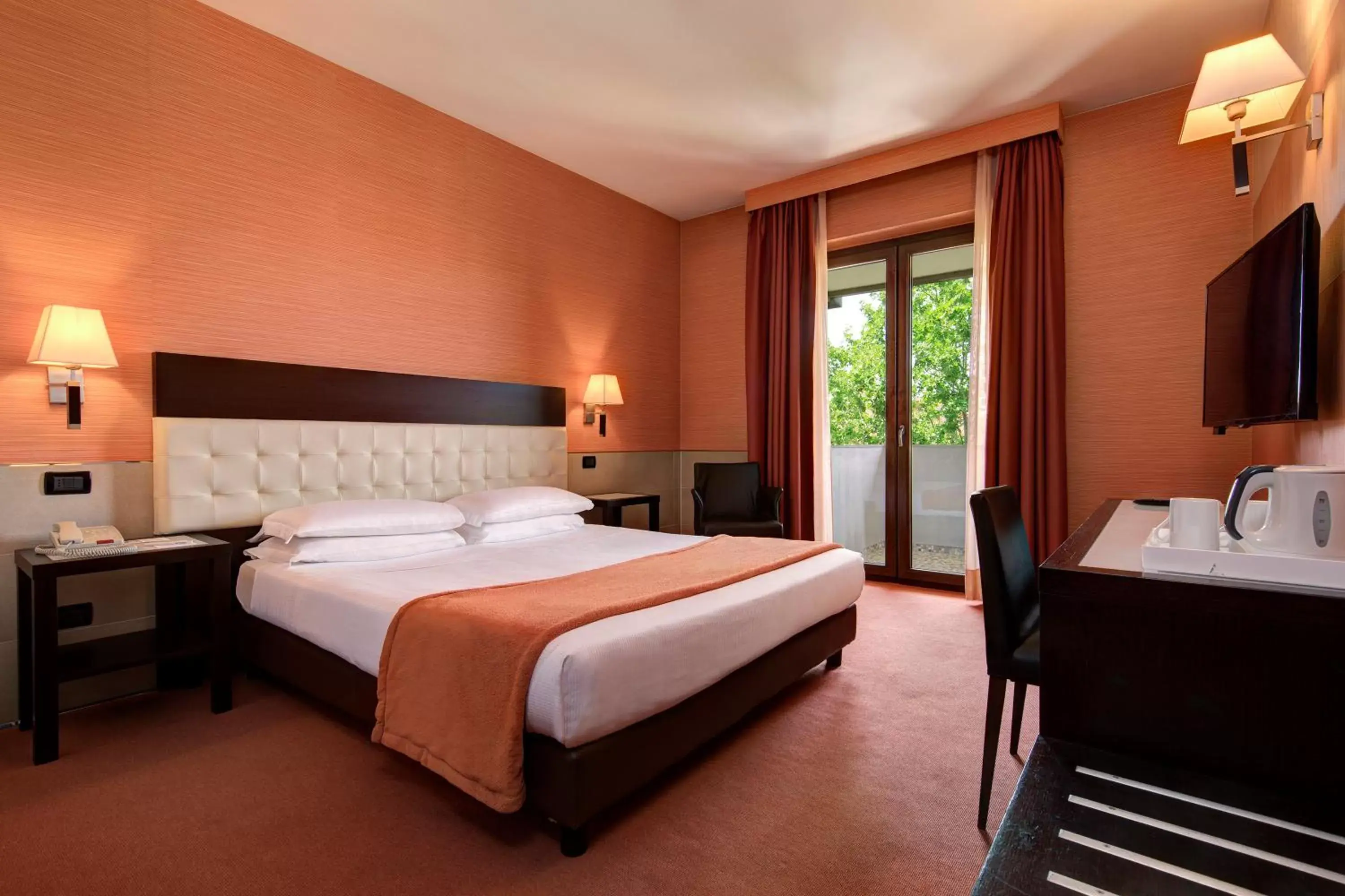 Bed in Best Western Gorizia Palace