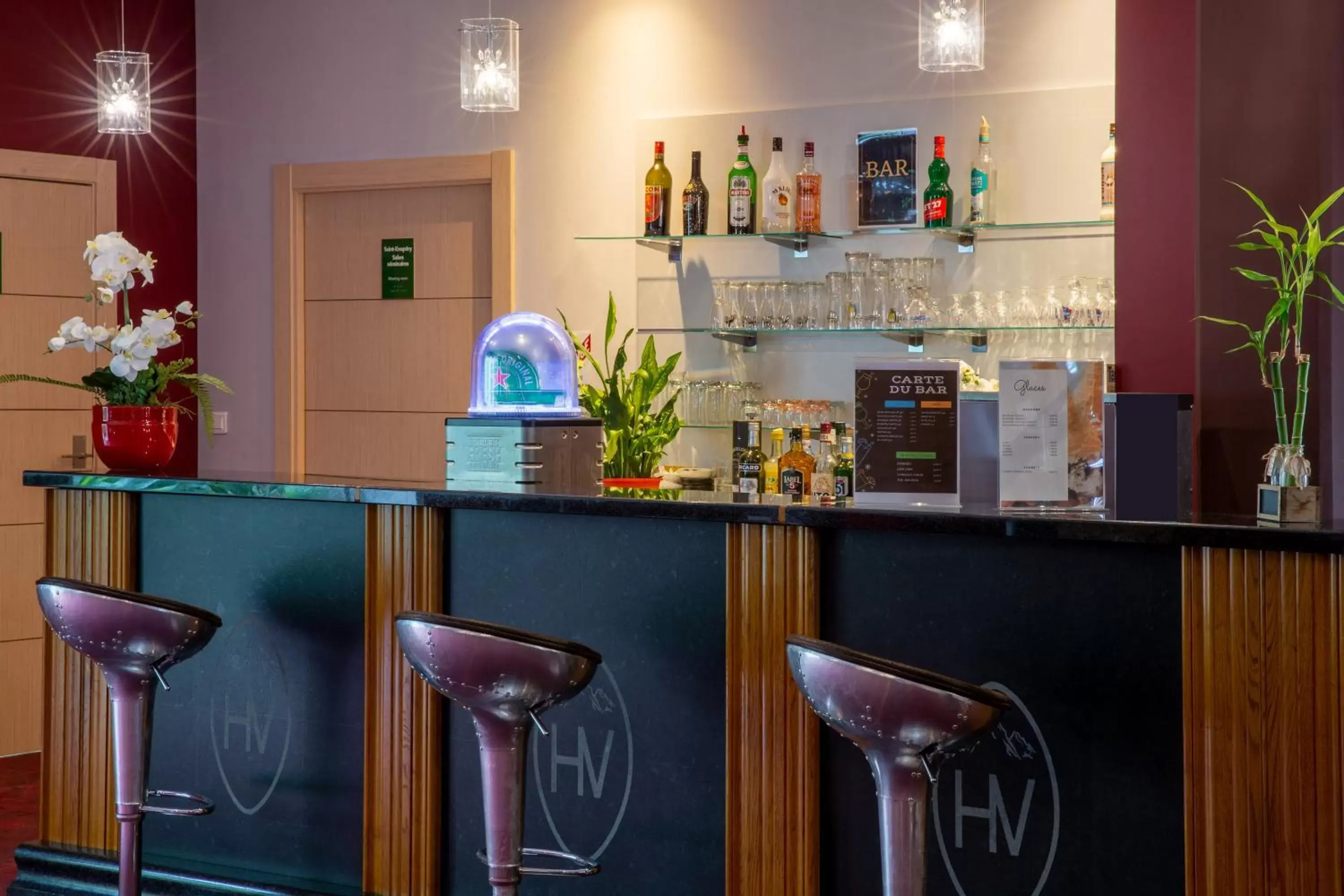 Lounge/Bar in Best Western Hotel & SPA Pau Lescar Aeroport