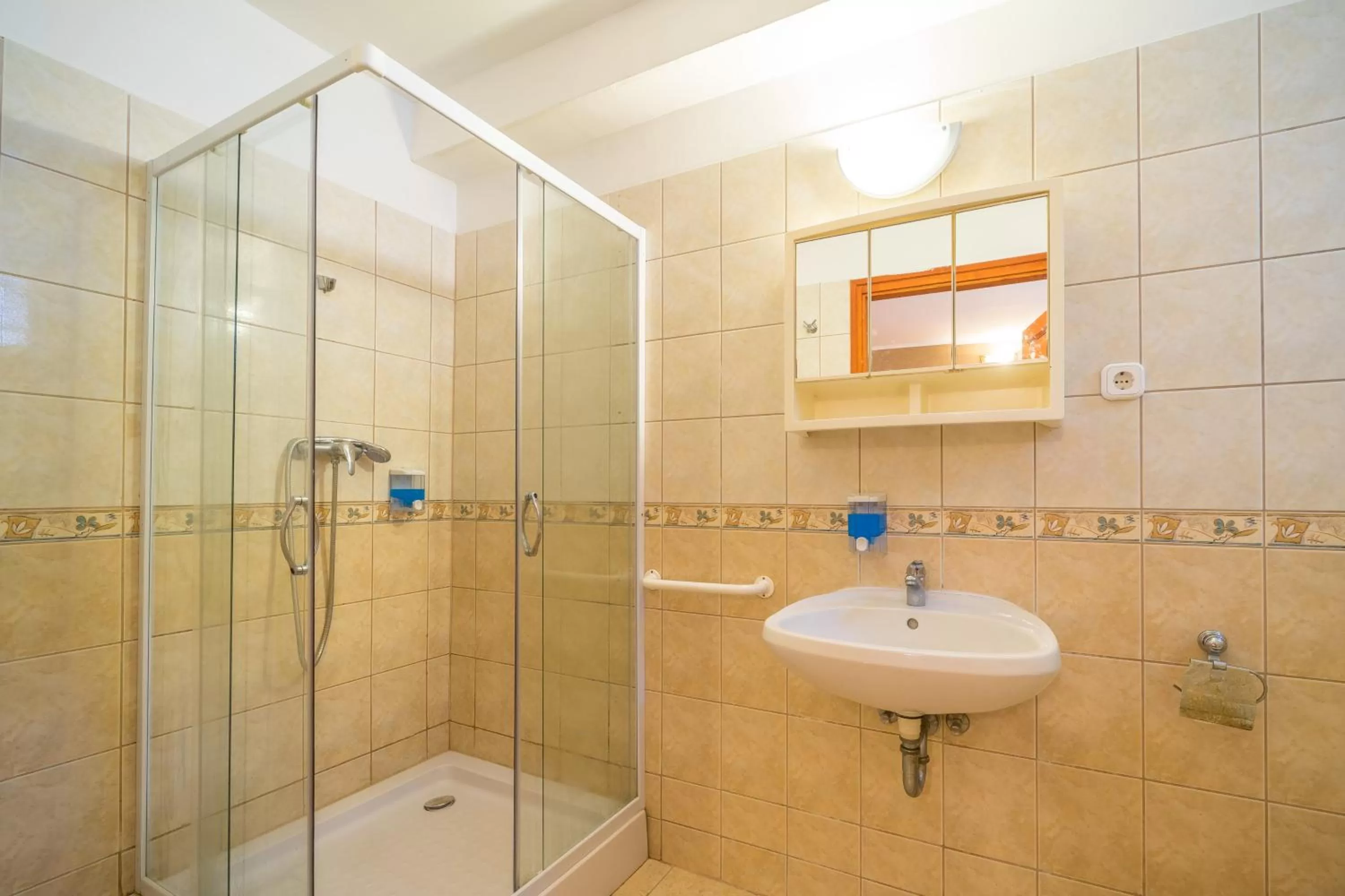 Bathroom in Easy Star Hotel