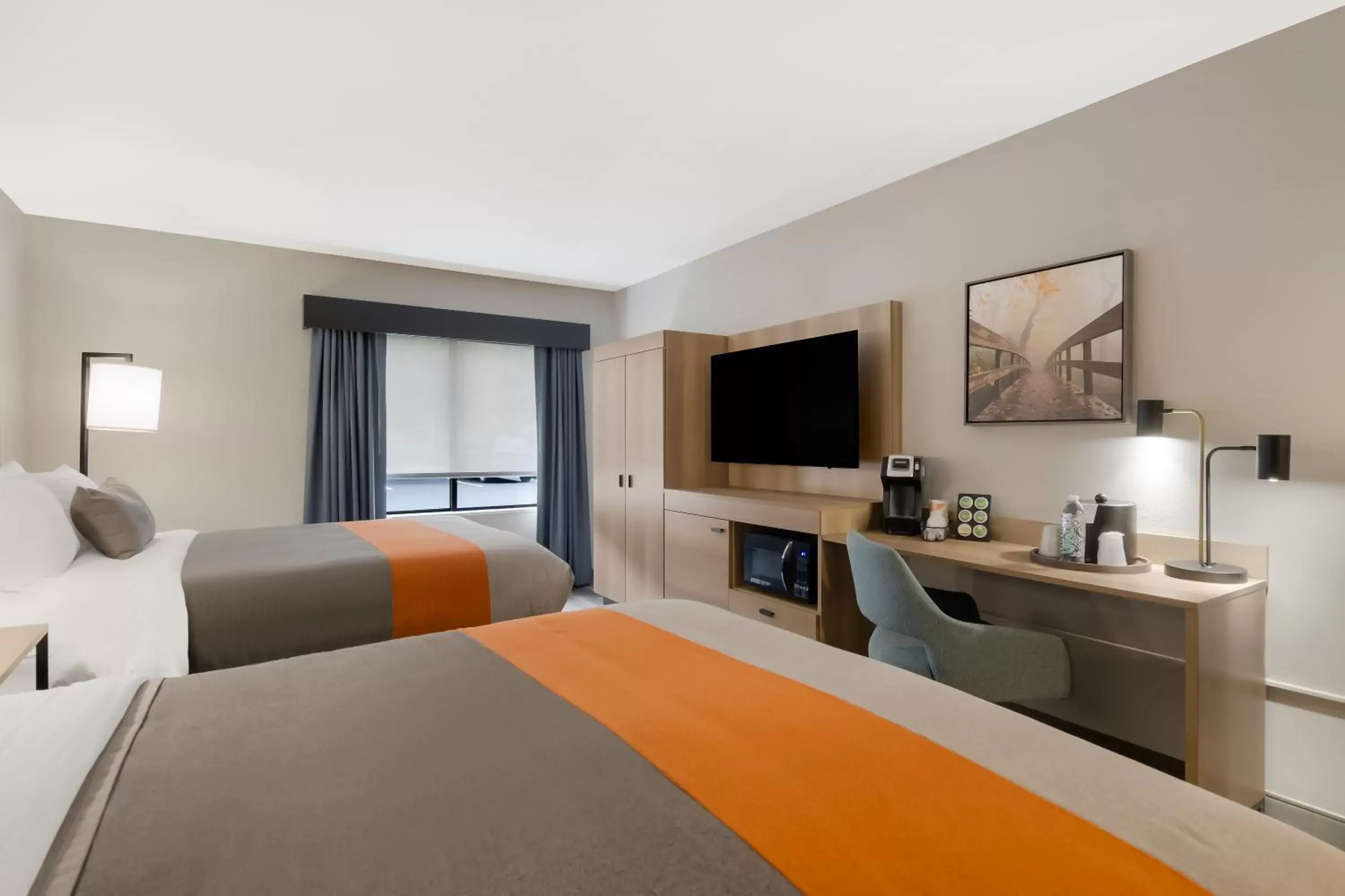 TV and multimedia in Graystone Lodge, Ascend Hotel Collection