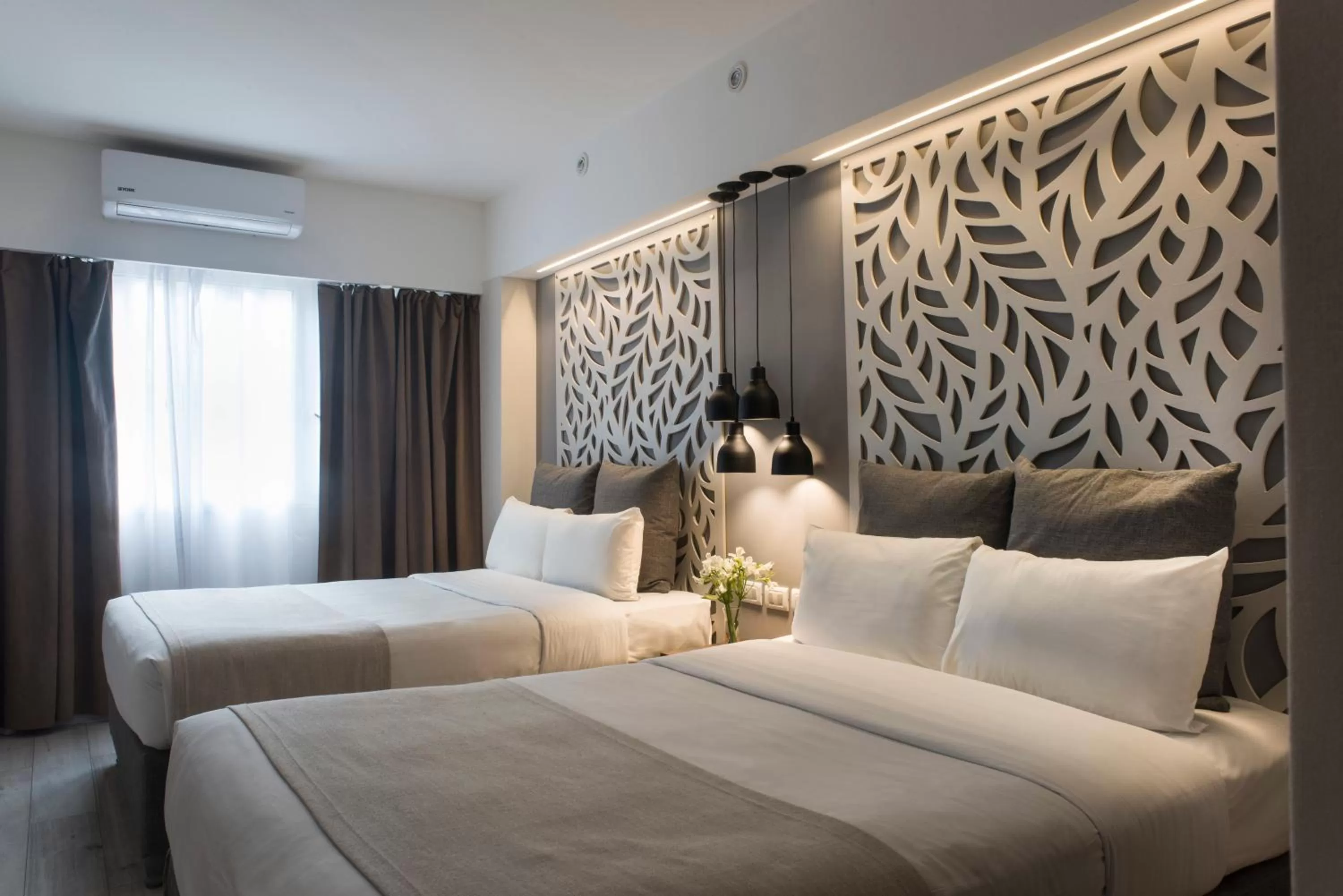 Bed in Rochester Hotel M