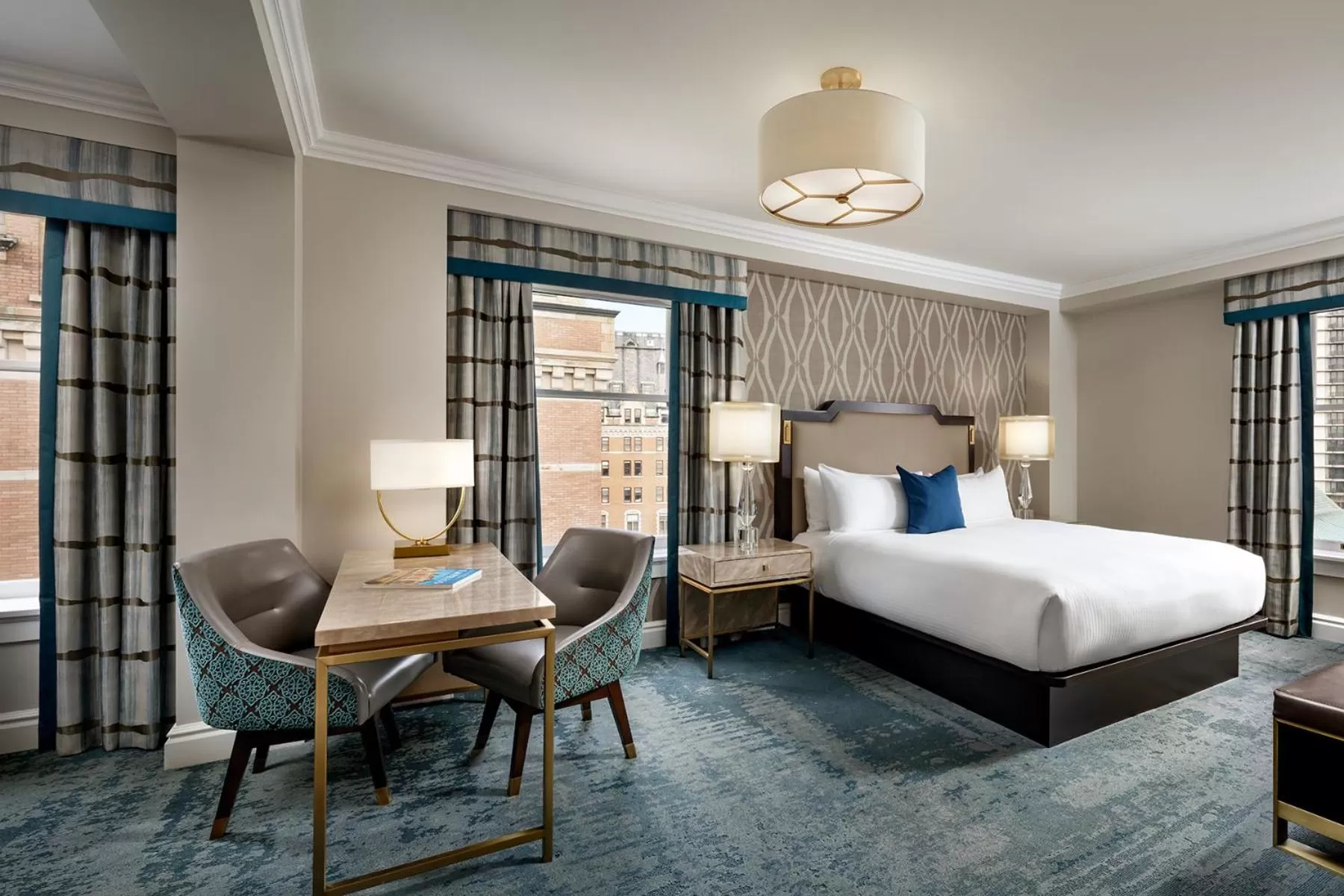 Photo of the whole room, Bed in Fairmont Empress Hotel