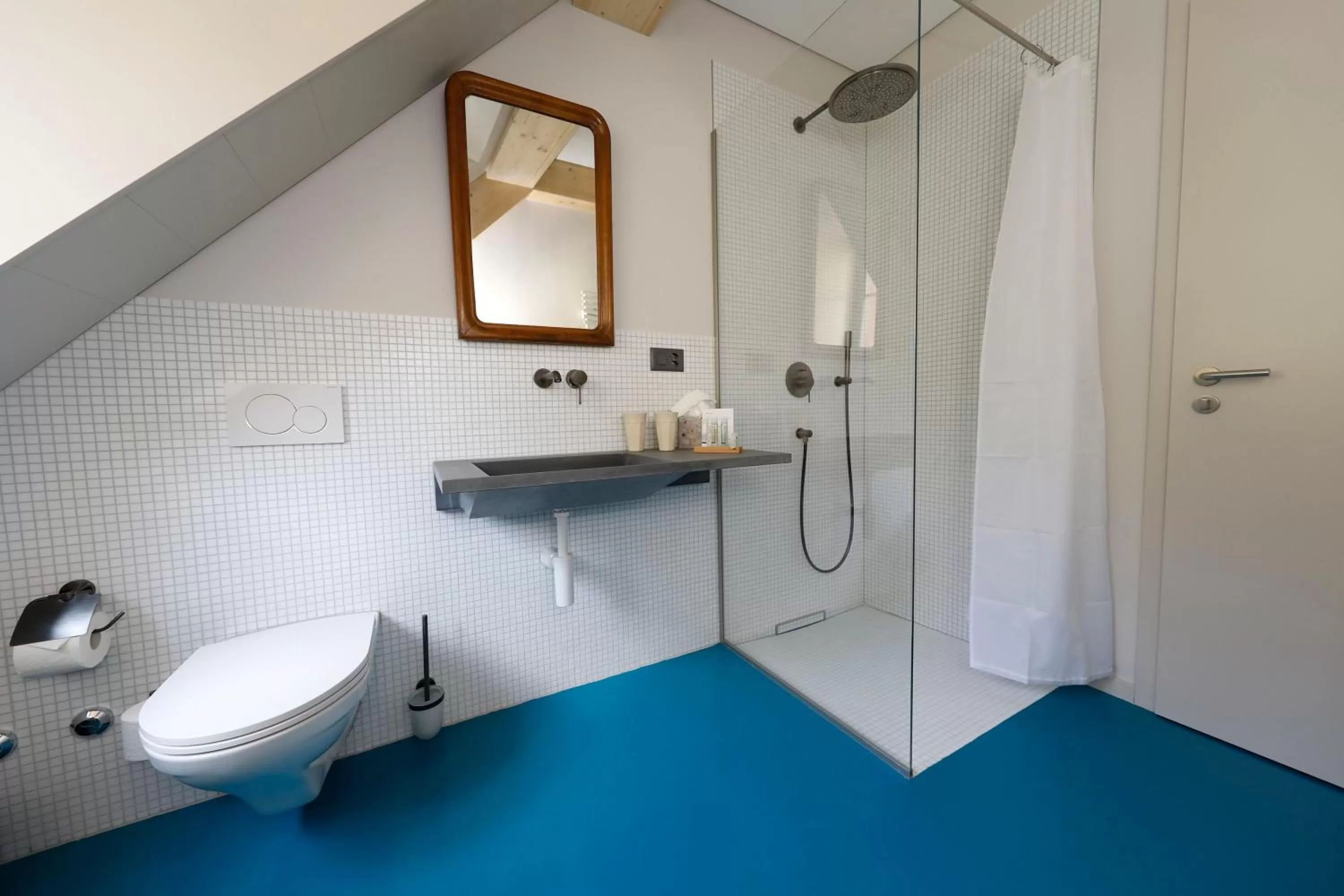 Bathroom in Fleur de Lis