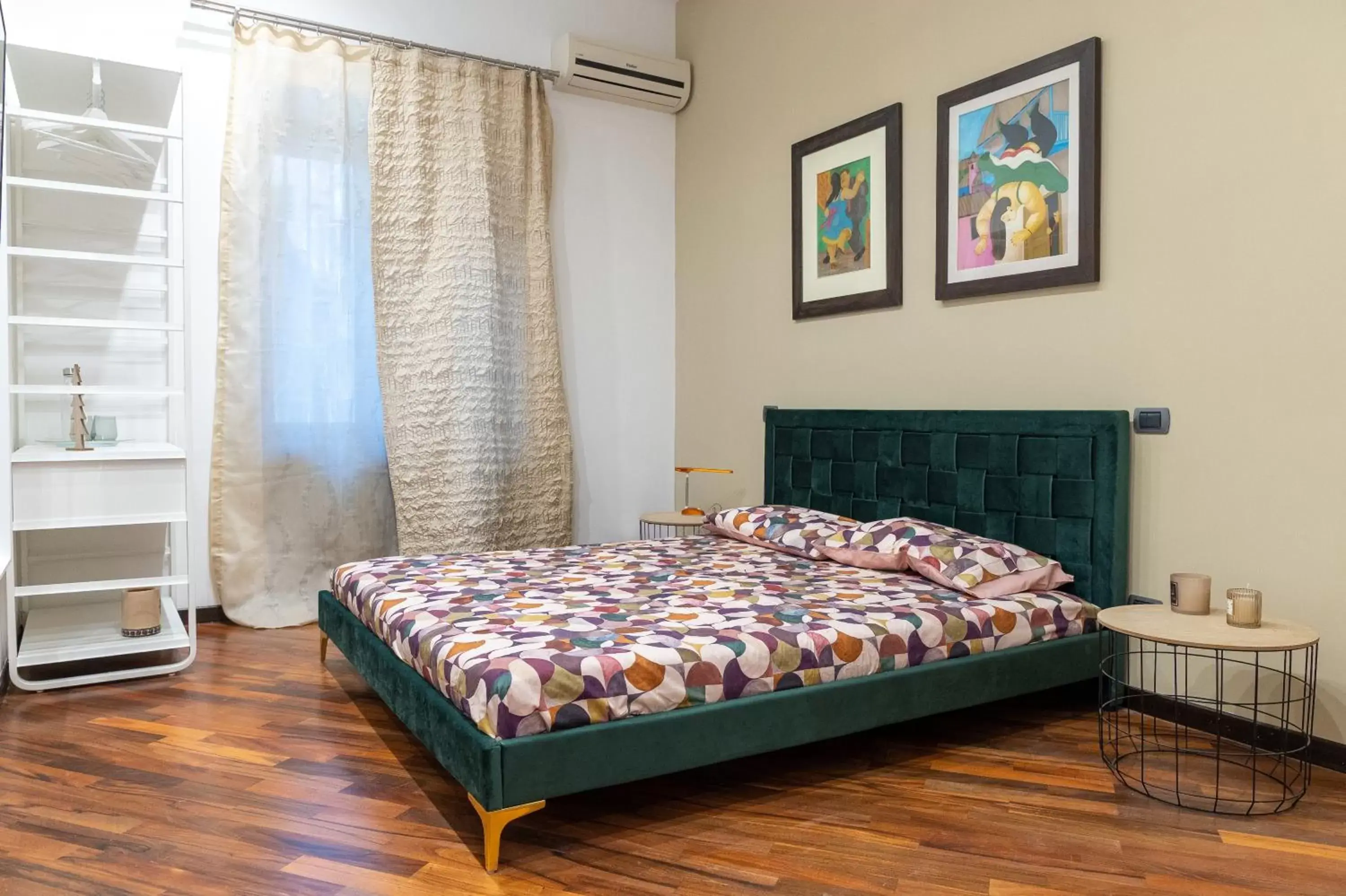 Bed in ROOMITO apartments