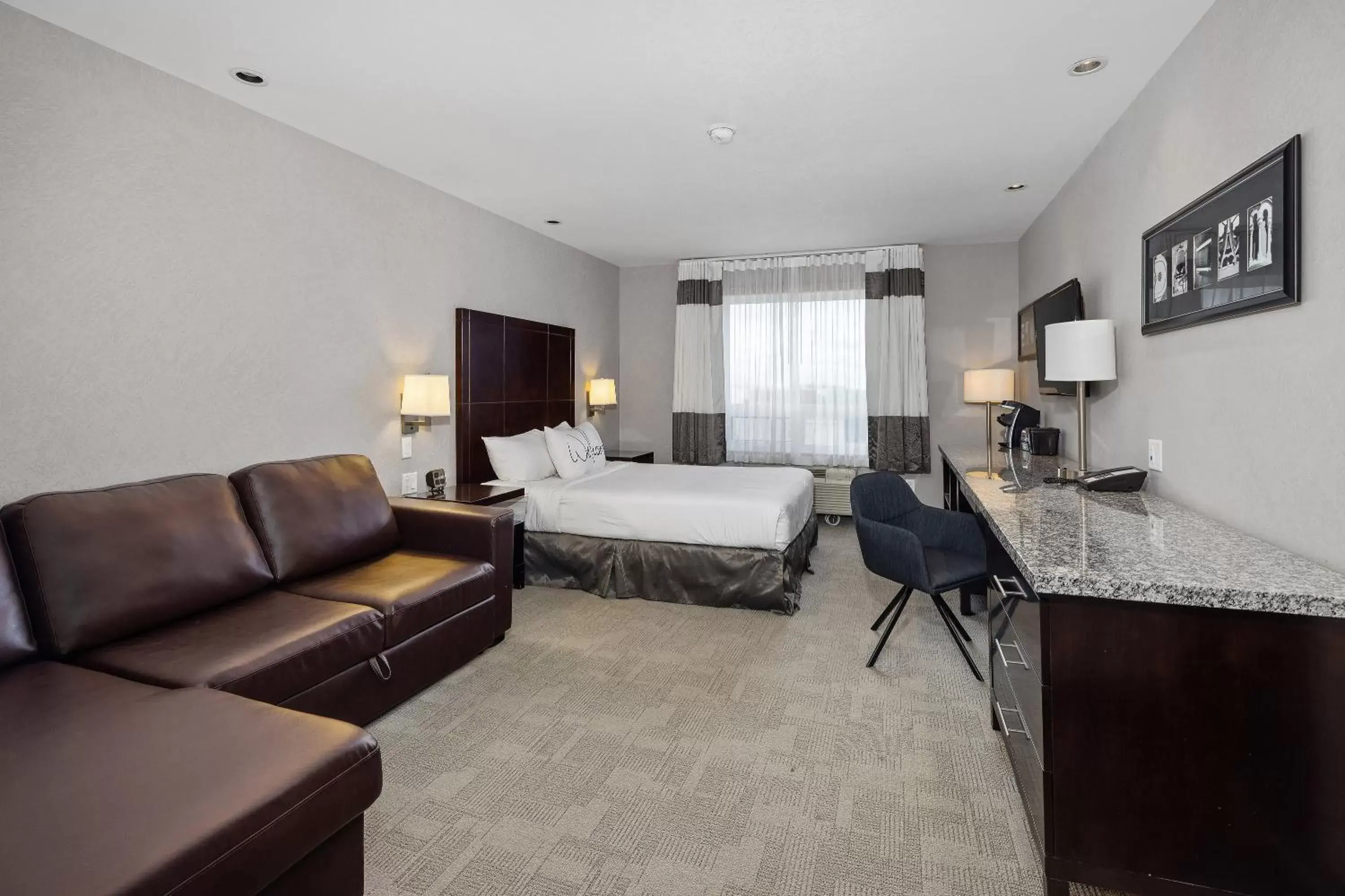 Photo of the whole room in Home Inn & Suites Yorkton