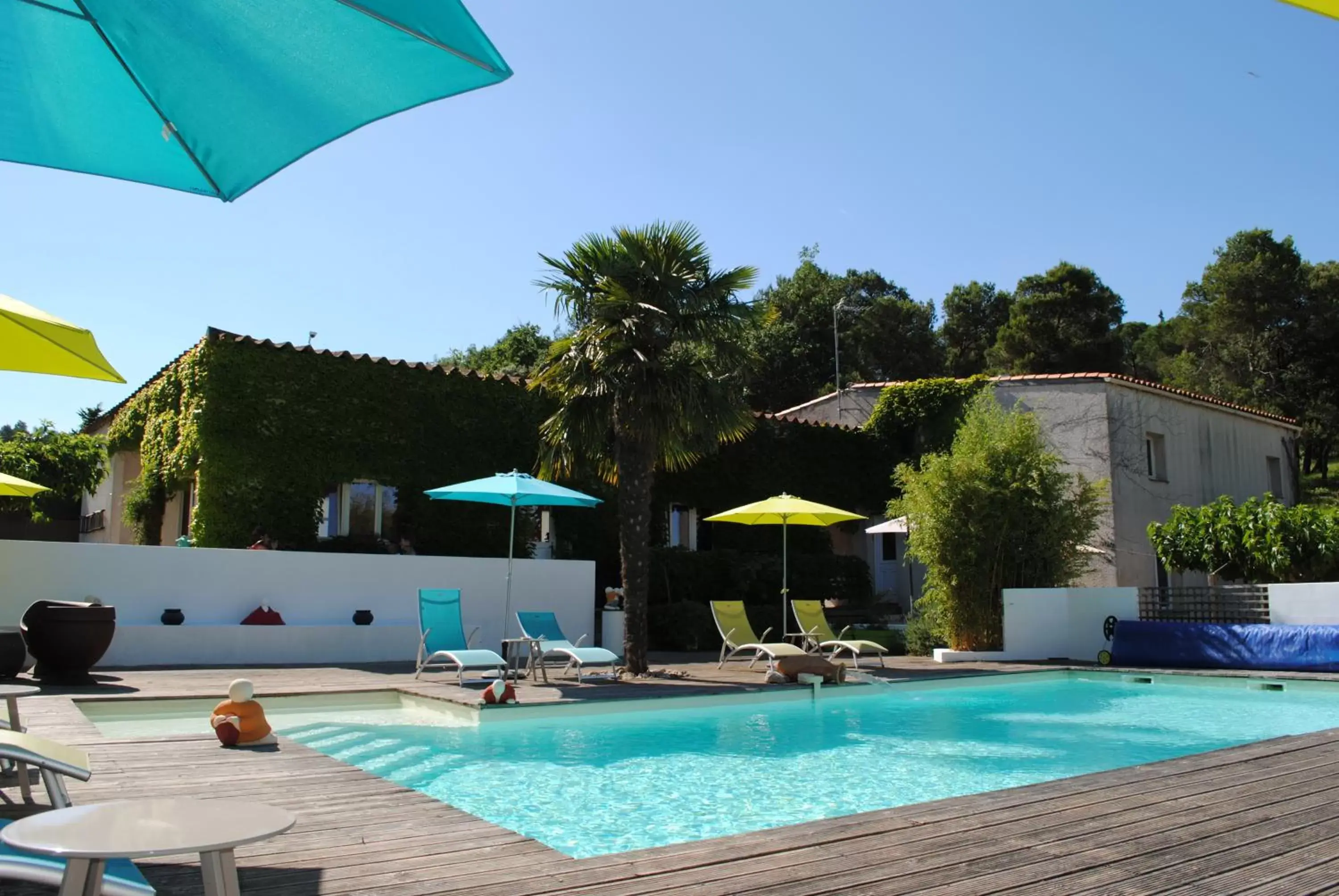 Swimming Pool in Chambres d'hôtes & Spa le Relais de la Cavayere