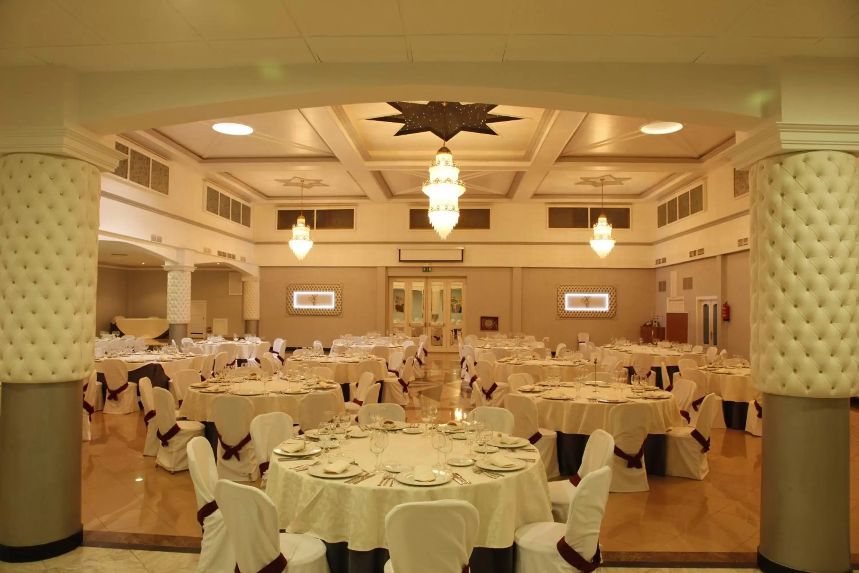 Banquet/Function facilities, Banquet Facilities in Hotel Mari Carmen