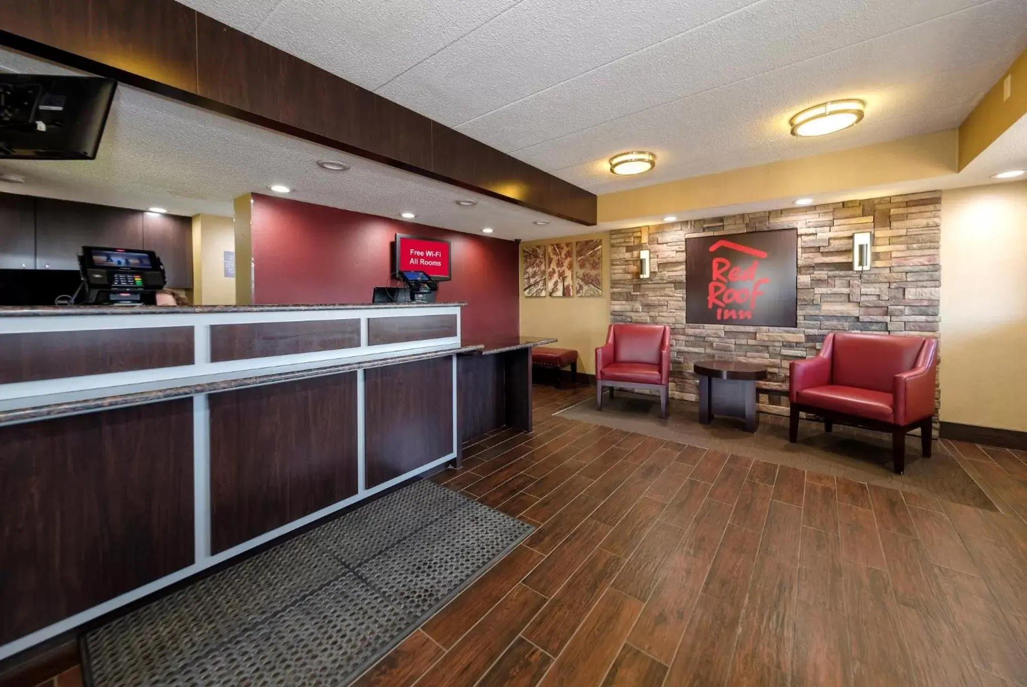 Lobby or reception, Lobby/Reception in Red Roof Inn Lansing East - MSU