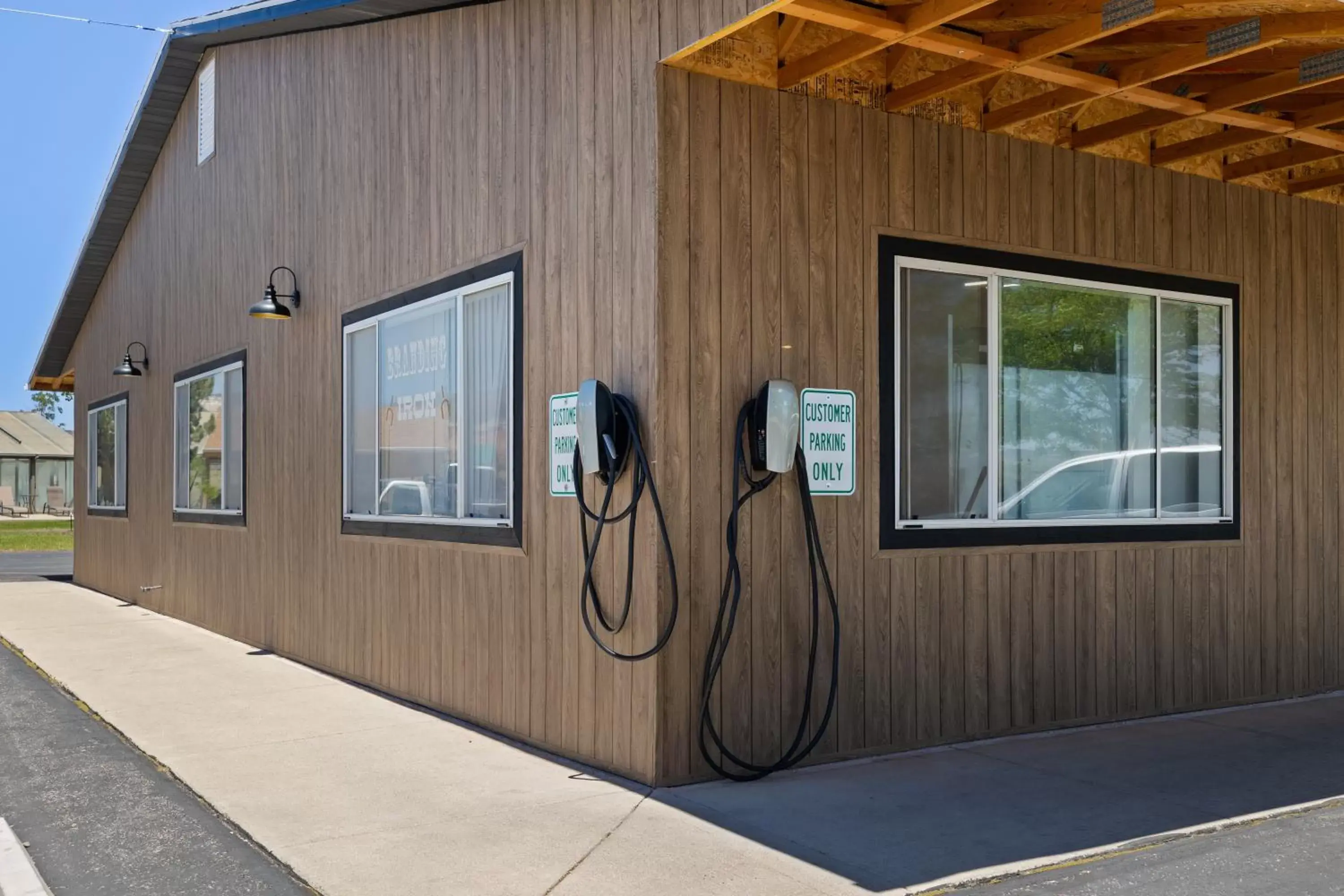 Property building in Broken Spur Inn & Steakhouse Property building in Broken Spur Inn & Steakhouse