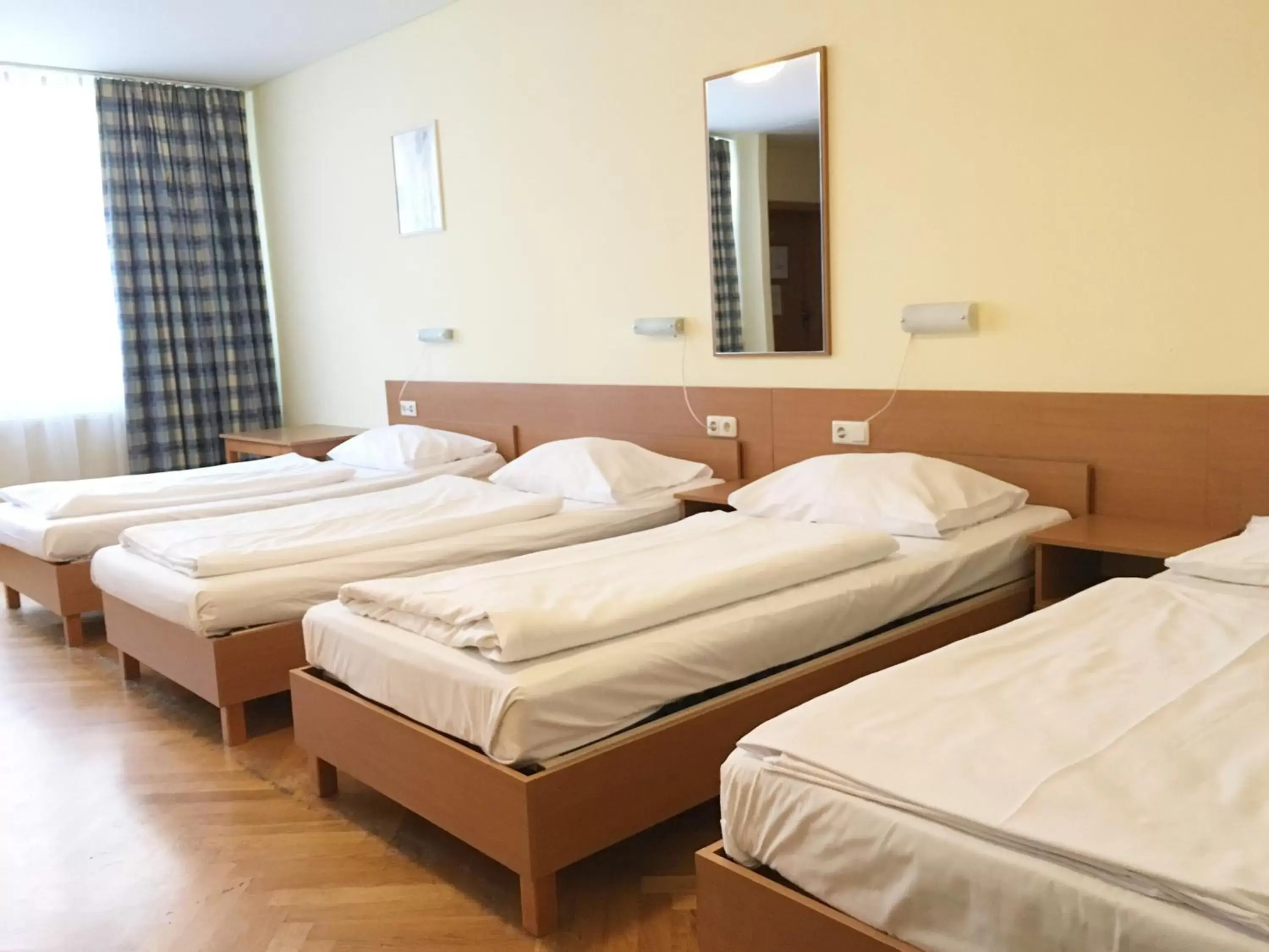 Bed, Room Photo in Hotel Geblergasse